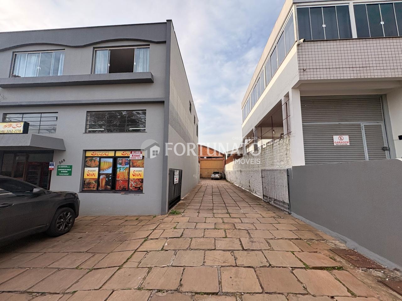 VENDE-SE PRÉDIO COMERCIAL E RESIDENCIAL