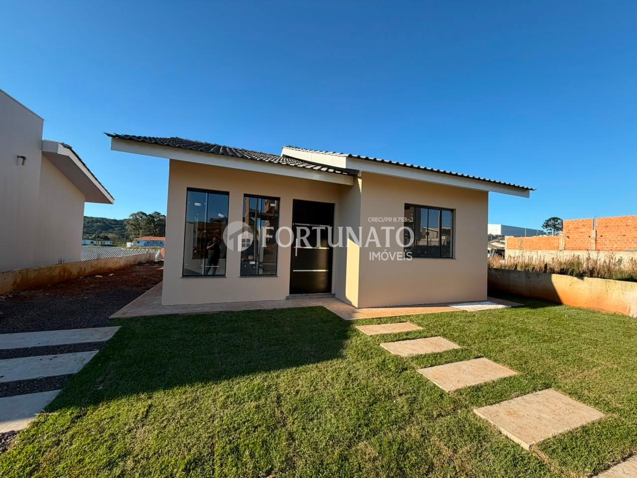 VENDE-SE CASA NOVA NO PARQUE DO CEDRO