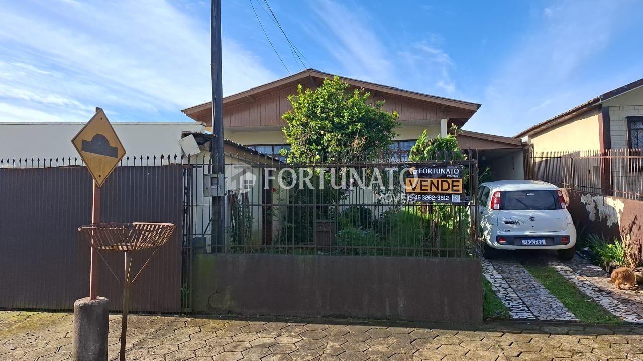 VENDE-SE CASA NO CENTRO