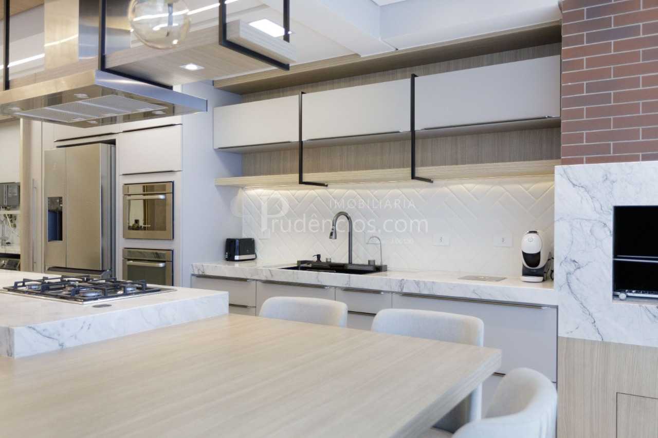 Apartamento alto padrão mobiliado - São Francisco