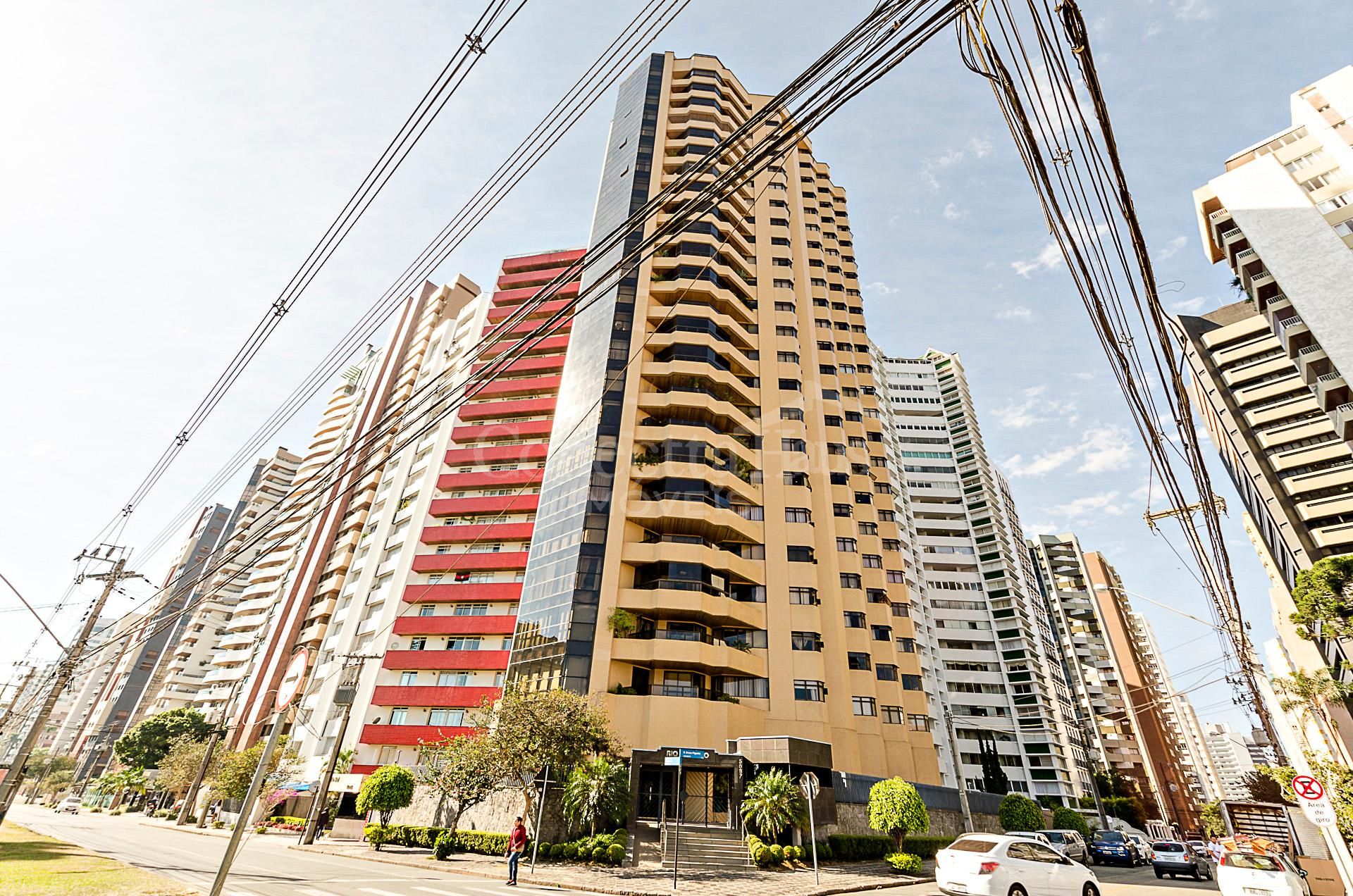 Apartamento no Edifício Danúbio no Batel um dos melhores bairr...