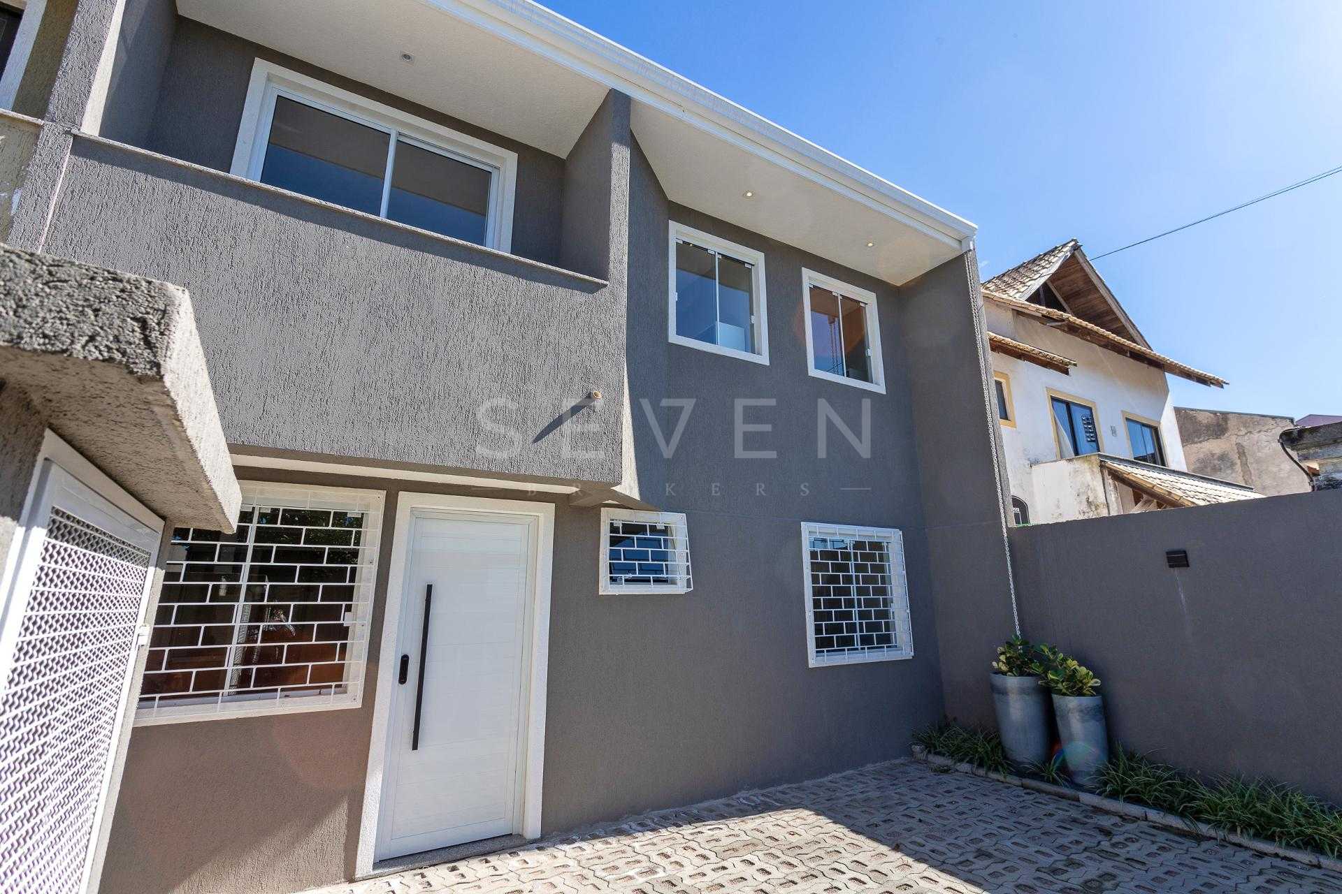 Sobrado Espaçoso e Funcional em Localização Privilegiada no Ta...