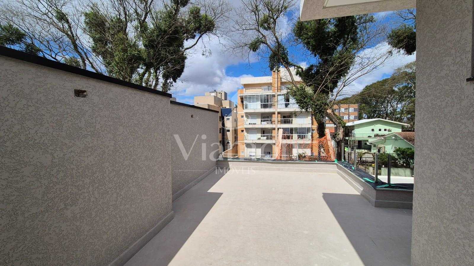 Sobrado 03 quartos com suite no Bairro Água Verde com 166m 