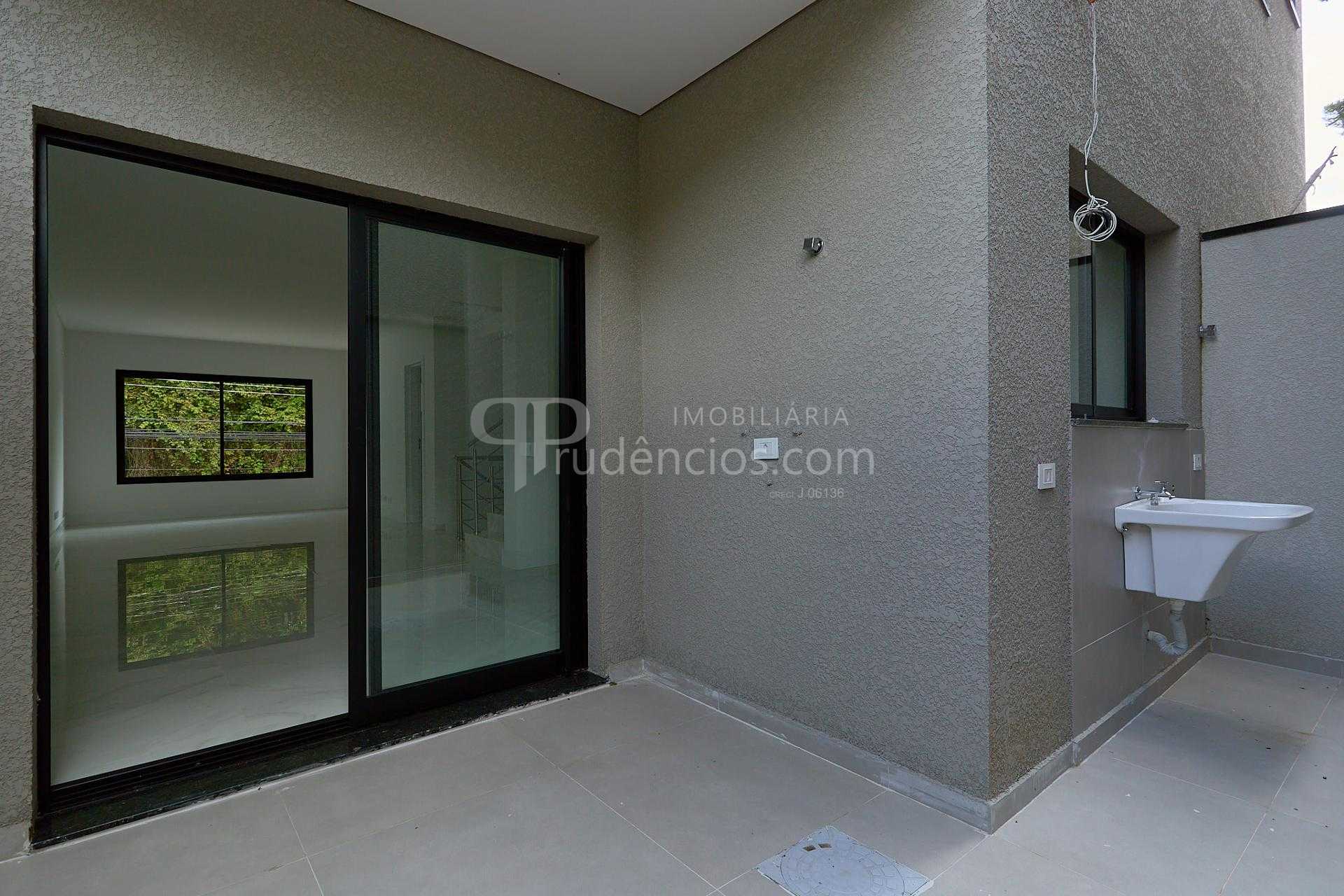 Sobrado à venda, de 195,62m  Bairro Mercês, CURITIBA - PR