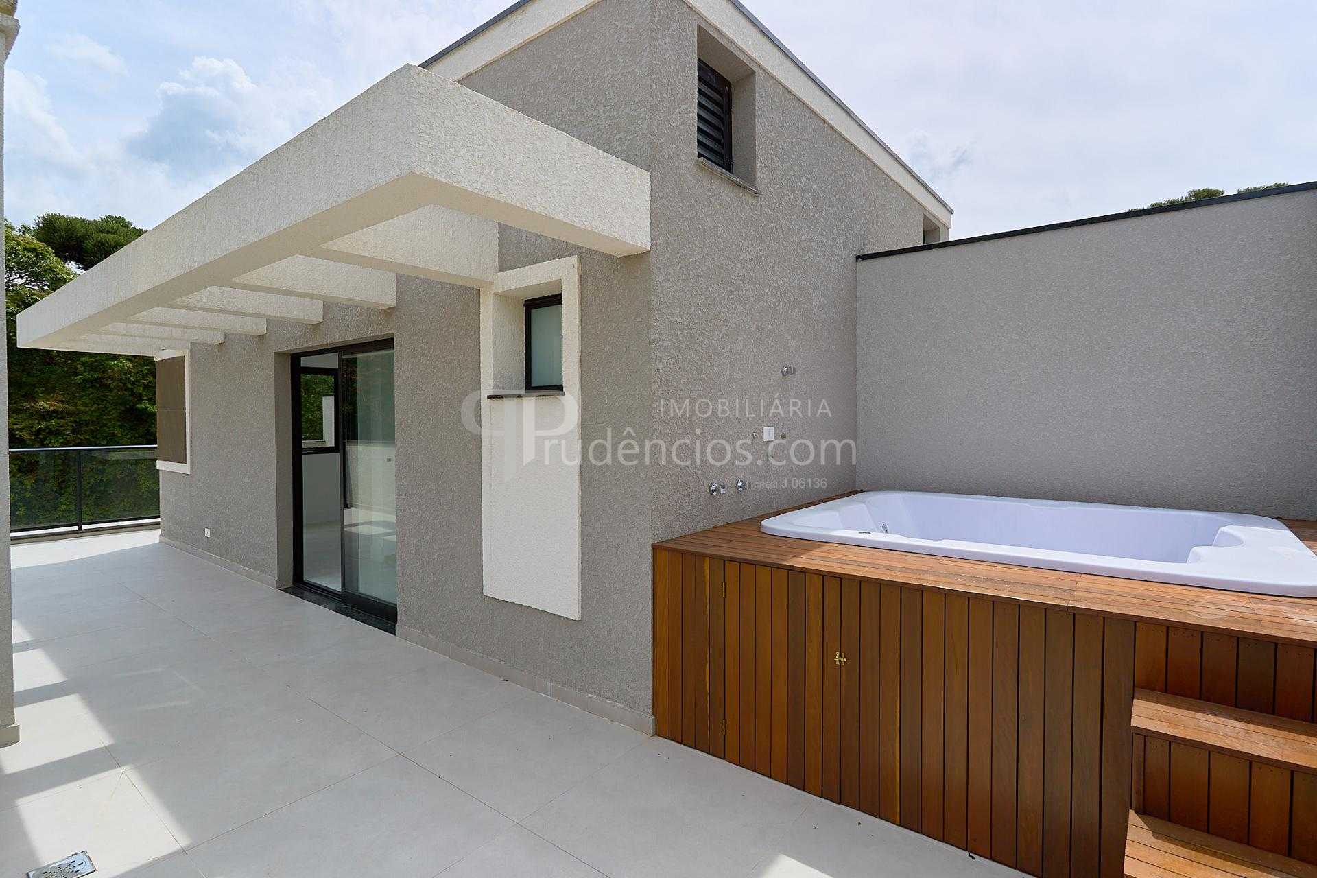 Sobrado à venda, de 195,62m  Bairro Mercês, CURITIBA - PR