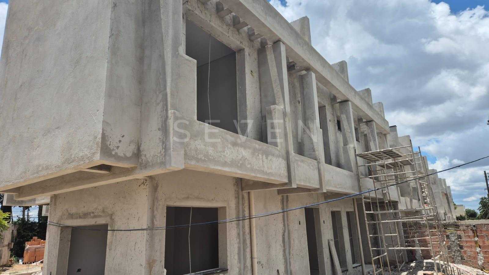 Sobrado de frente para rua com 3 Quartos Santa Felicidade 122m 