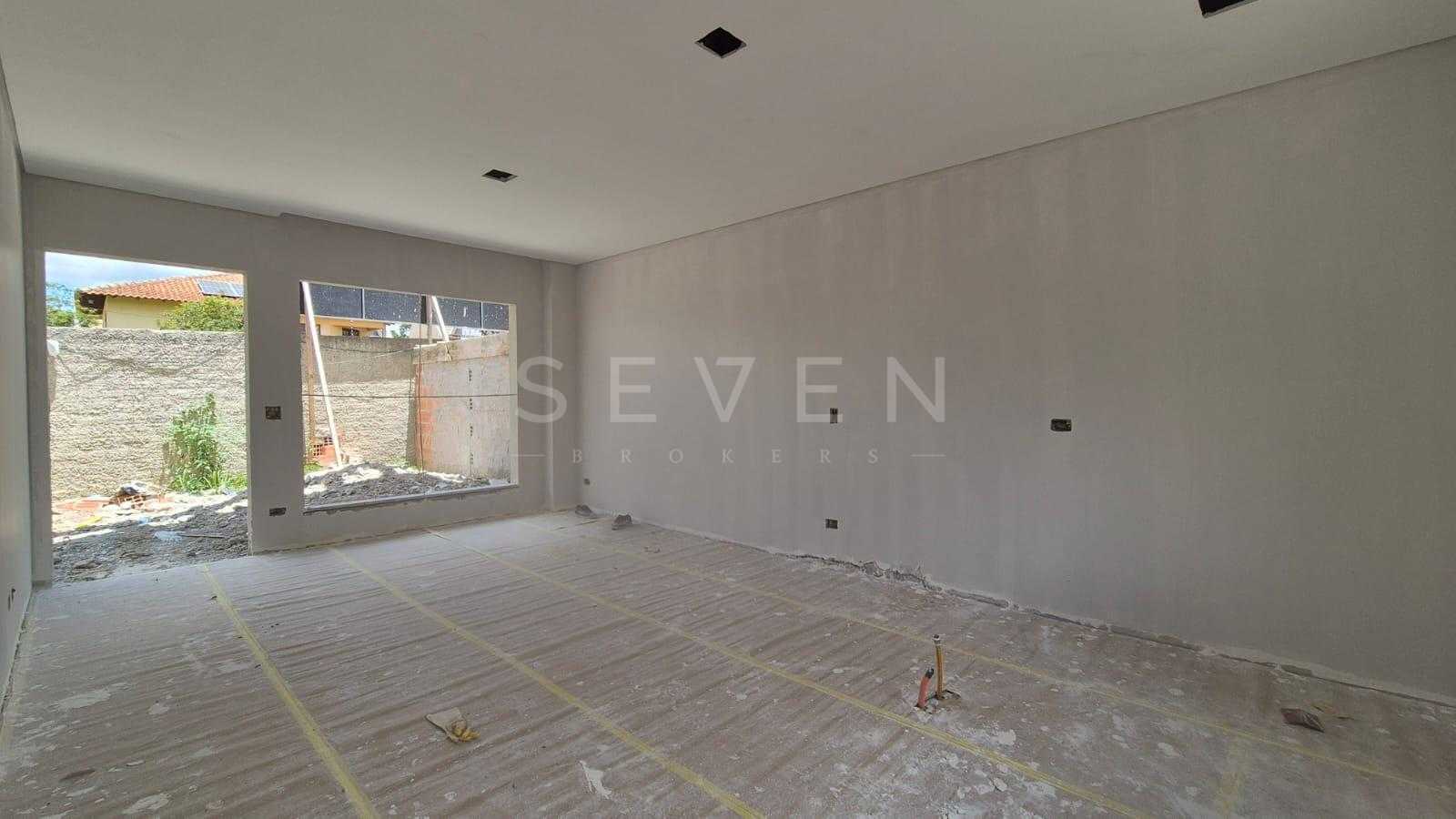 Sobrado de frente para rua com 3 Quartos Santa Felicidade 122m 