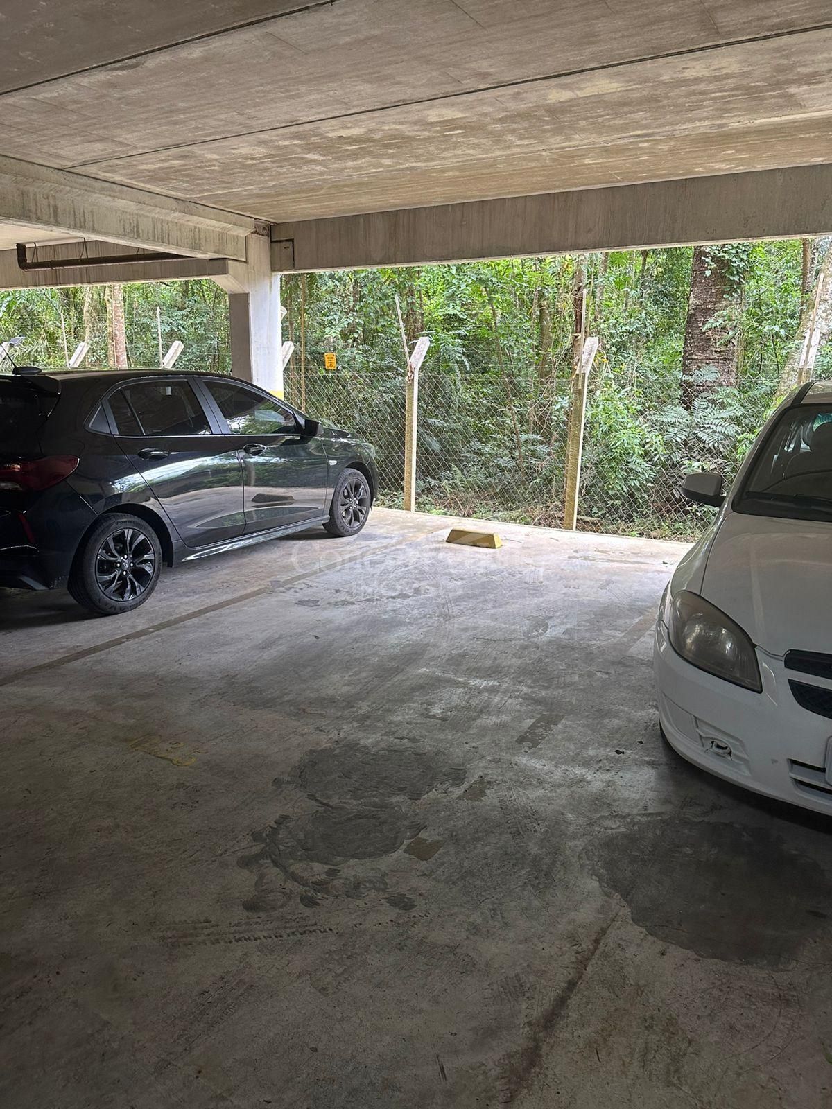 Apartamento à venda no bairro Santa Cândida, 2 quartos, garage...