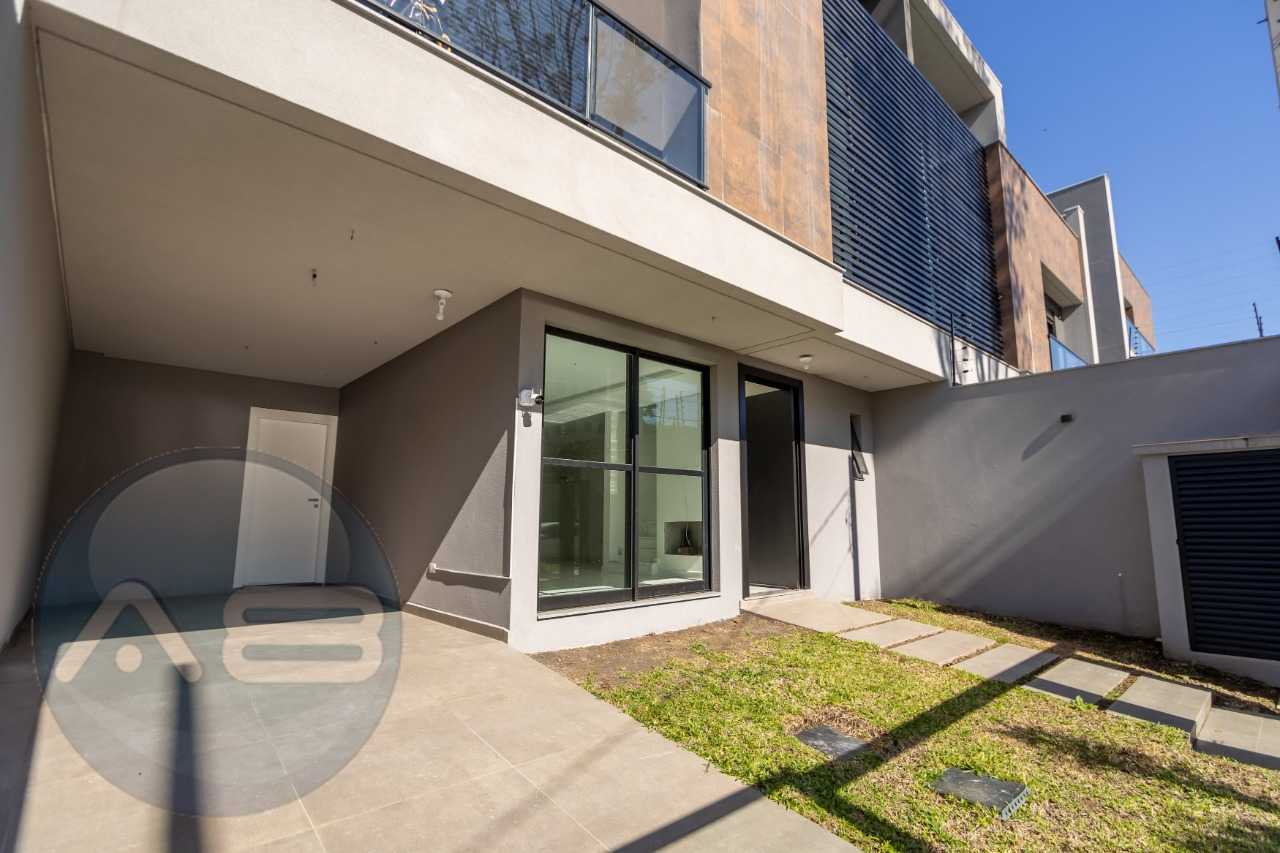 Triplex no Agua Verde