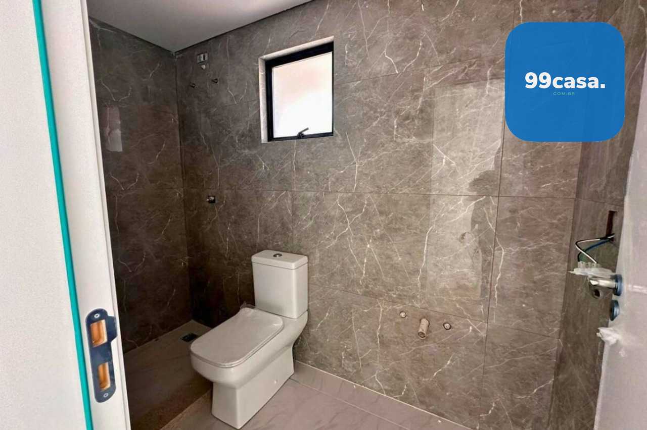 Sobrado | Santa Cândida não geminado a duas quadras da Fernand...