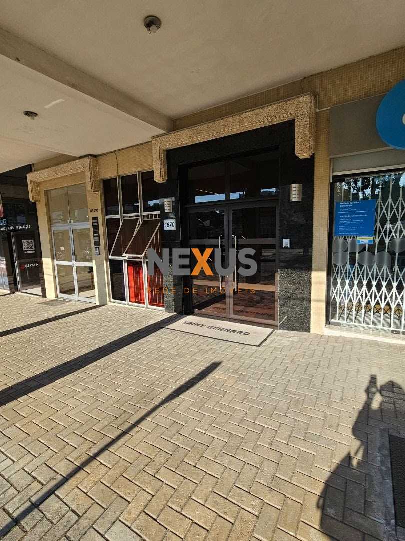 Apto 67 m , térreo, semi-mobiliado, 01 vaga coberta, sacada co...