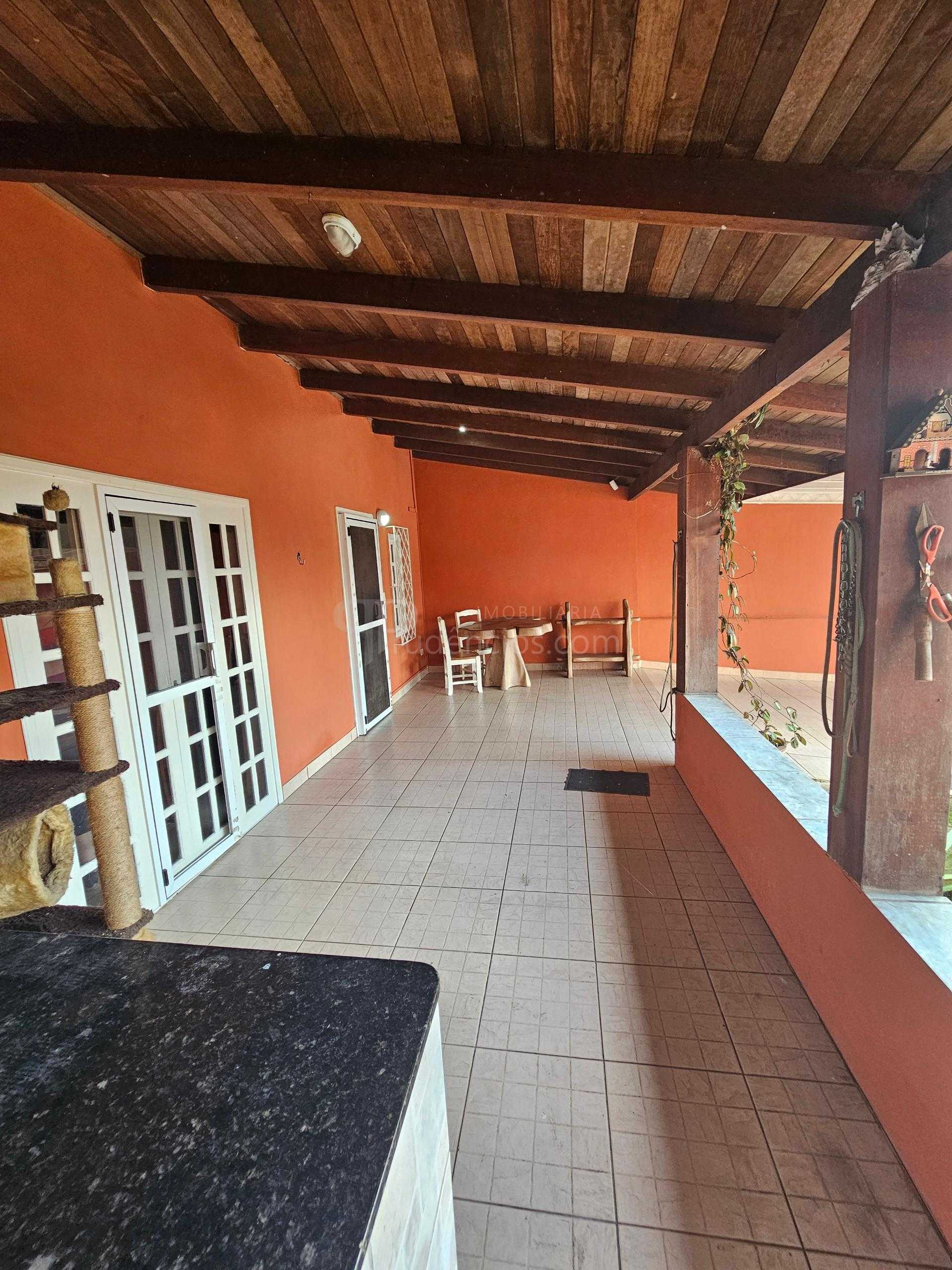 Casa Bairro Alto 153 m   3 qtos 1 ste  no terreo, 2ª Casa 50 m...