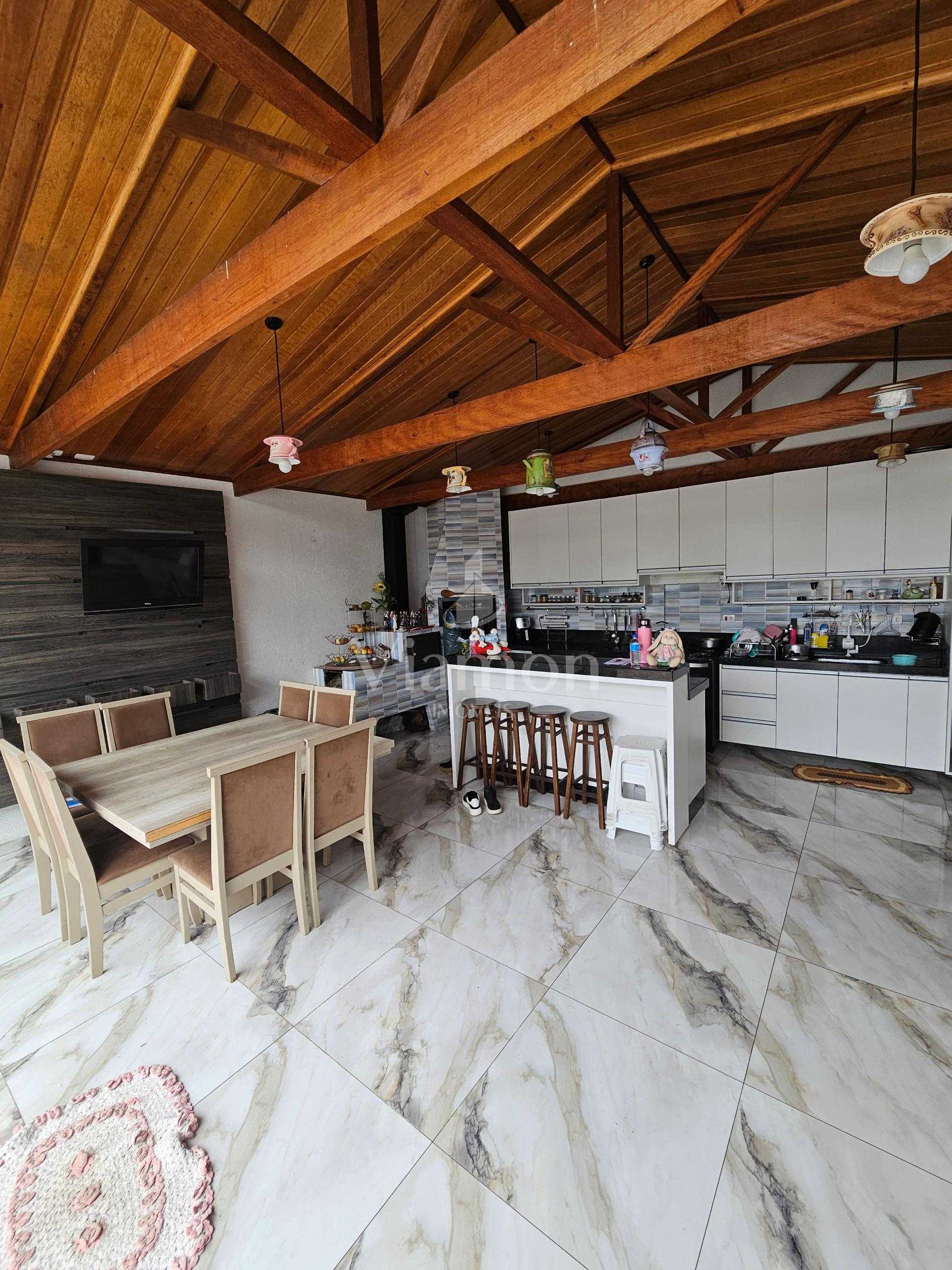 Sobrado Bairro Alto 140 m , 04 quartos, sendo 01 no térreo, av...