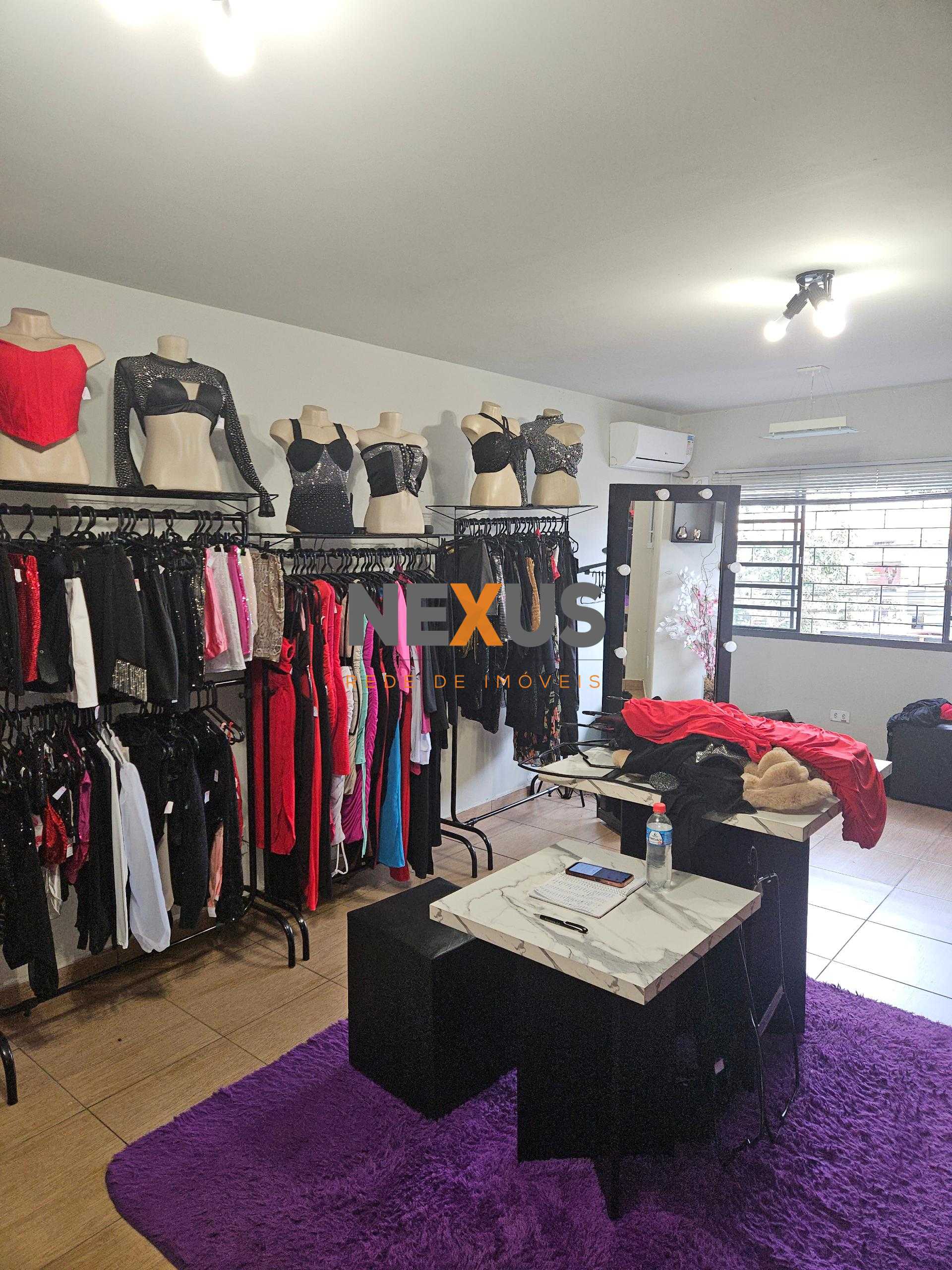 Sala comercial -Novo Mundo-,30 m2 rua Pedro  Zagonel R  150 mil