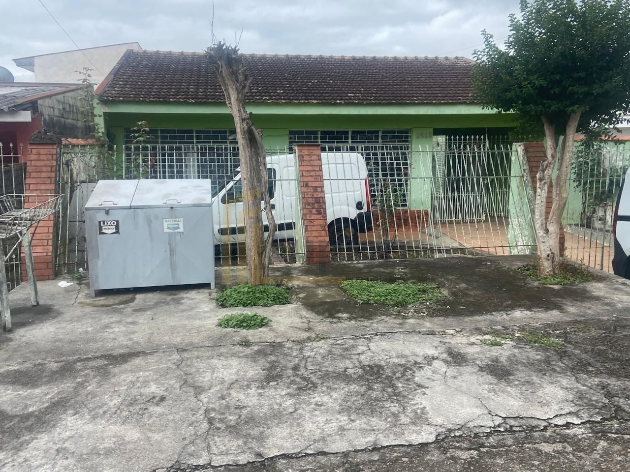 Terreno 500m   10x50 , 1 casa   4 kitinetes, excelente investi...