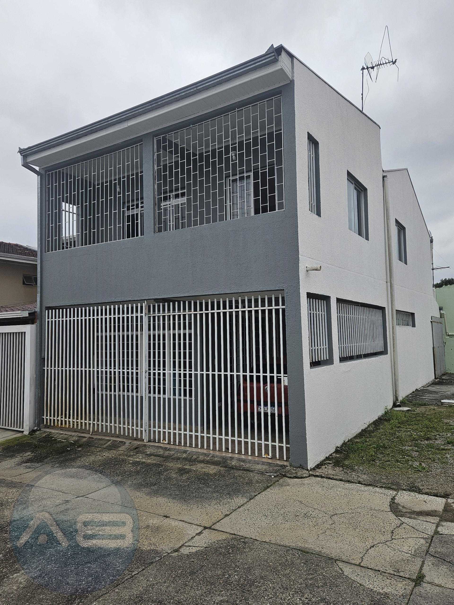 Sobrado 145m2-Bairro alto, 4 qtos 1 ste , 02 vagas, próx Detra...