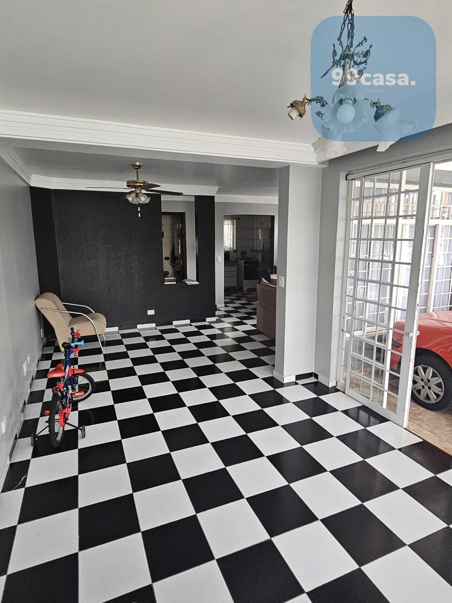 Sobrado 145m2-Bairro alto, 4 qtos 1 ste , 02 vagas, próx Detra...