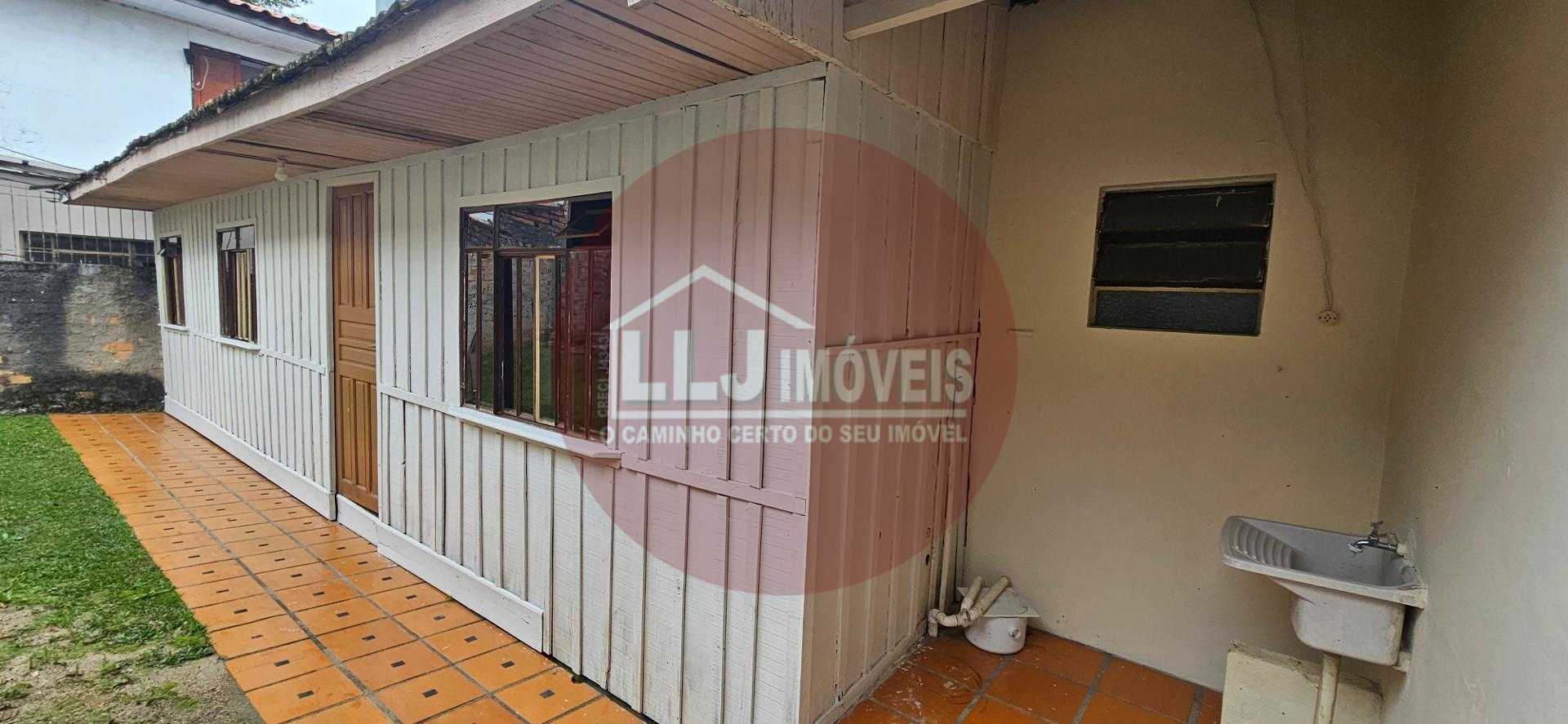 Casa Bairro Alto -50 m2, 02 qtos,  sala,coz, sem vaga R  950,00 liq   txs.