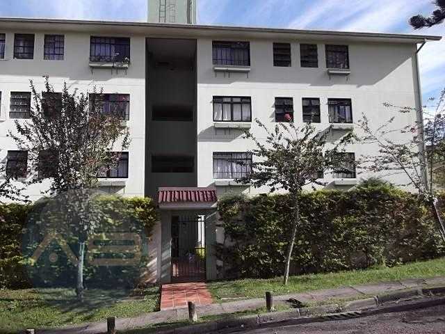 Apto 47 m2- Sta Candida, 02 qtos, 01 vaga, face norte, R  180 mil