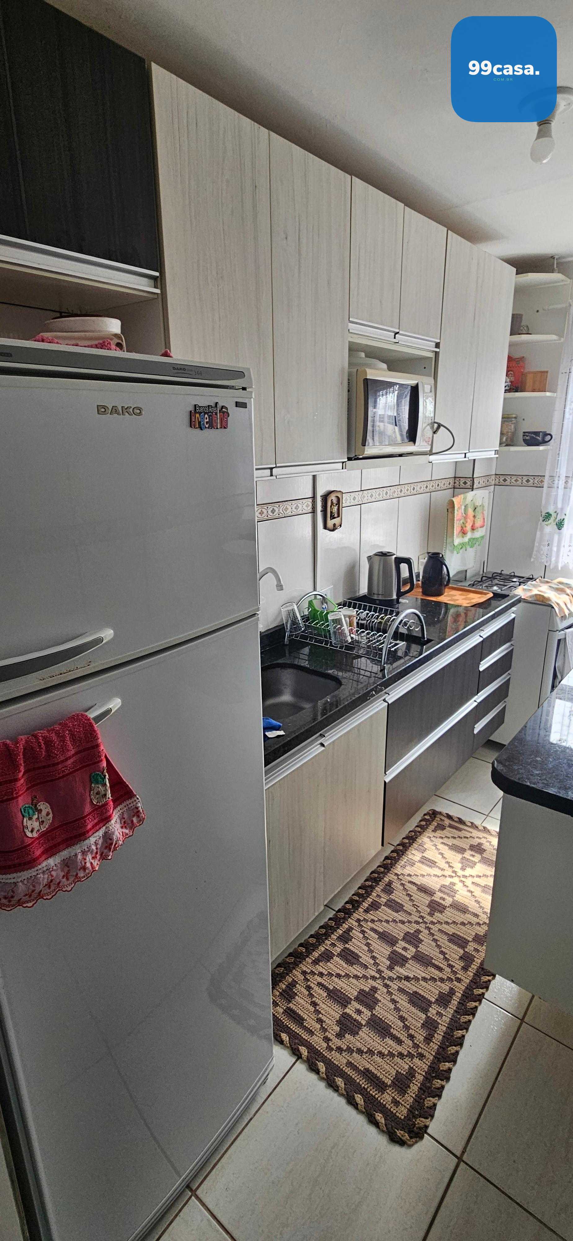 Apto 47 m2- Sta Candida, 02 qtos, 01 vaga, face norte, R  180 mil