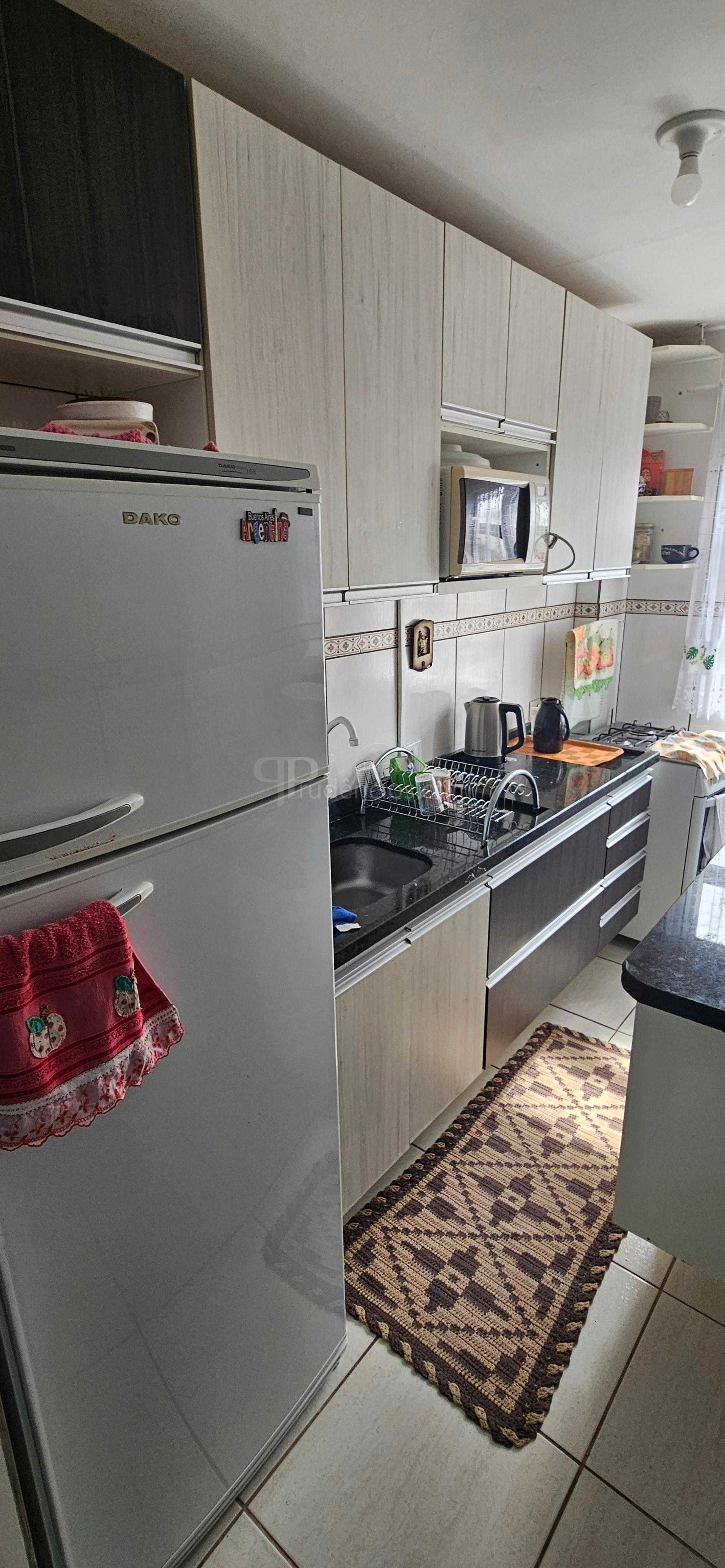 Apto 47 m2- Sta Candida, 02 qtos, 01 vaga, face norte, R  180 mil