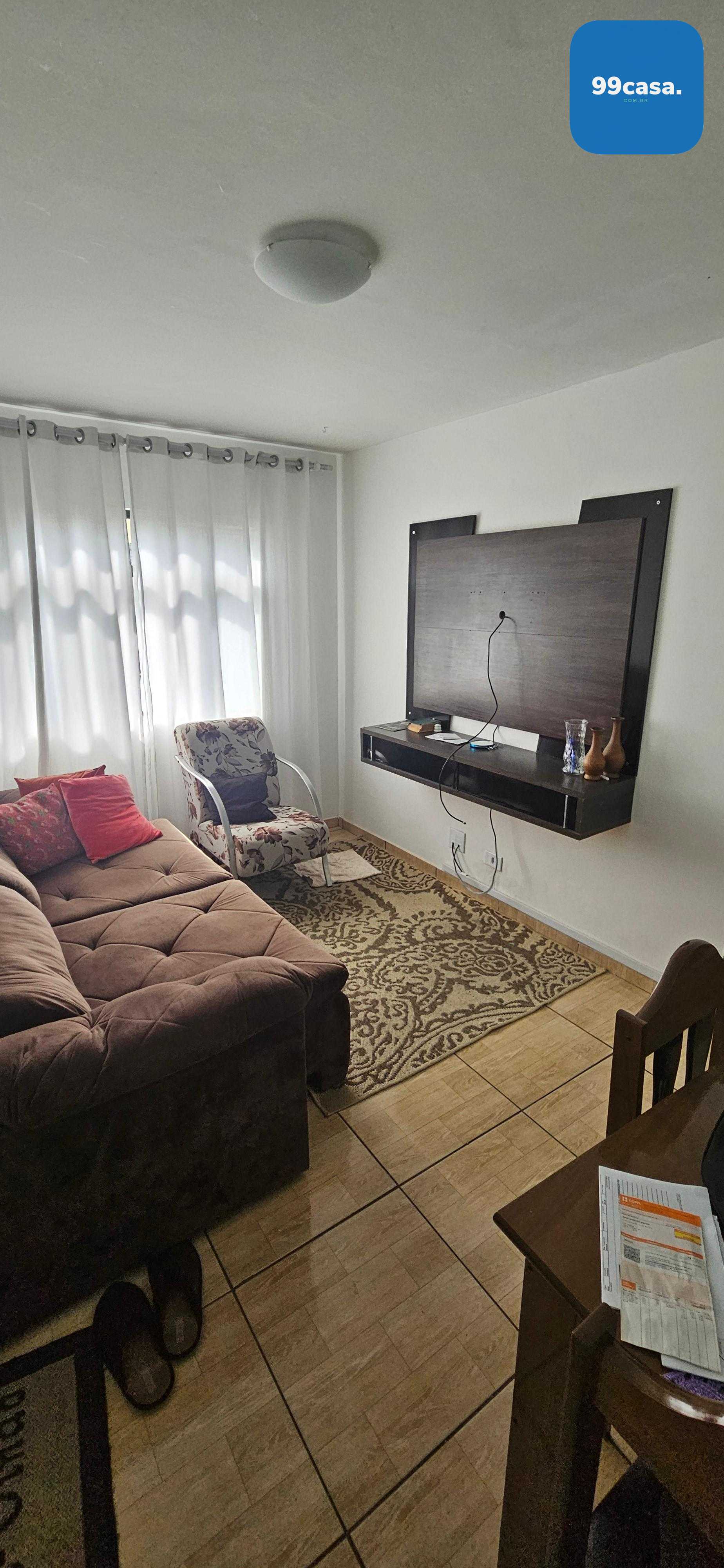 Apto 47 m2- Sta Candida, 02 qtos, 01 vaga, face norte, R  180 mil