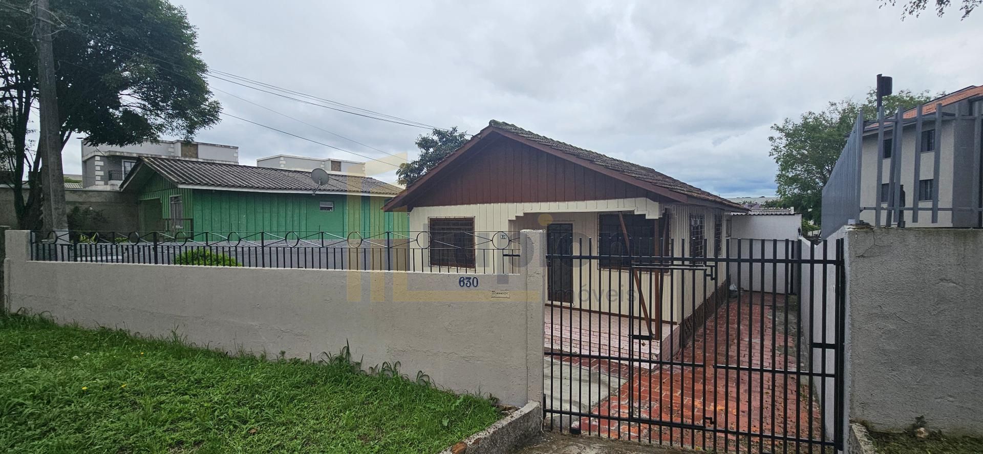 Bairro Xaxim-locação, terreno com 2 casas, 1 mista e 01 alvena...