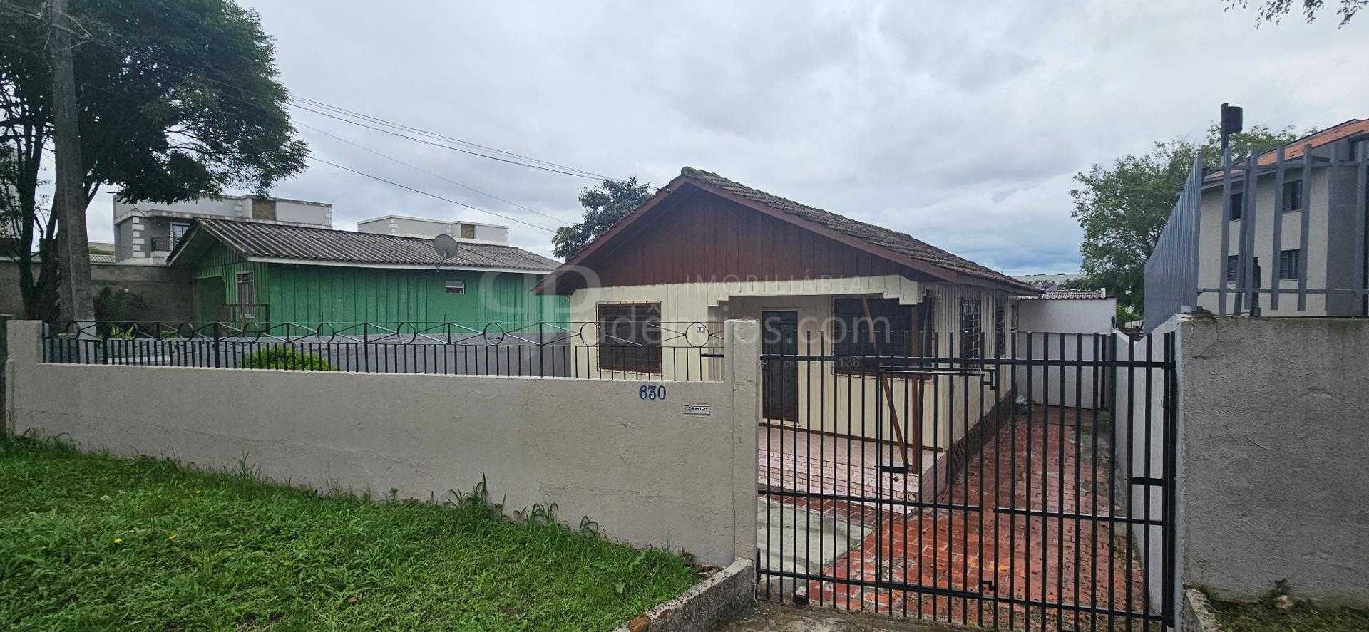 Bairro Xaxim-locação, terreno com 2 casas, 1 mista e 01 alvena...