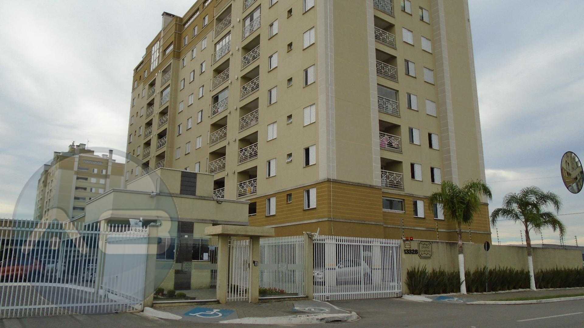 Apto Pinhais- mobiliado, 02 qtos, sacada, 01 vaga R$ 395 mil