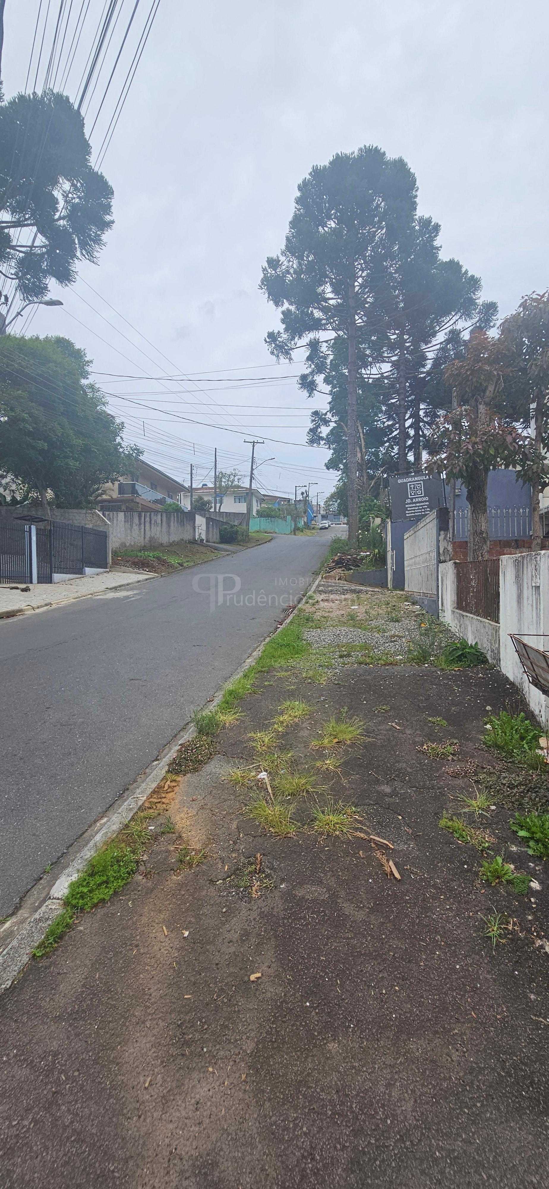 Terreno Boa vista 484 m2 11x44  ZR-2 com 2 casas não averbadas...