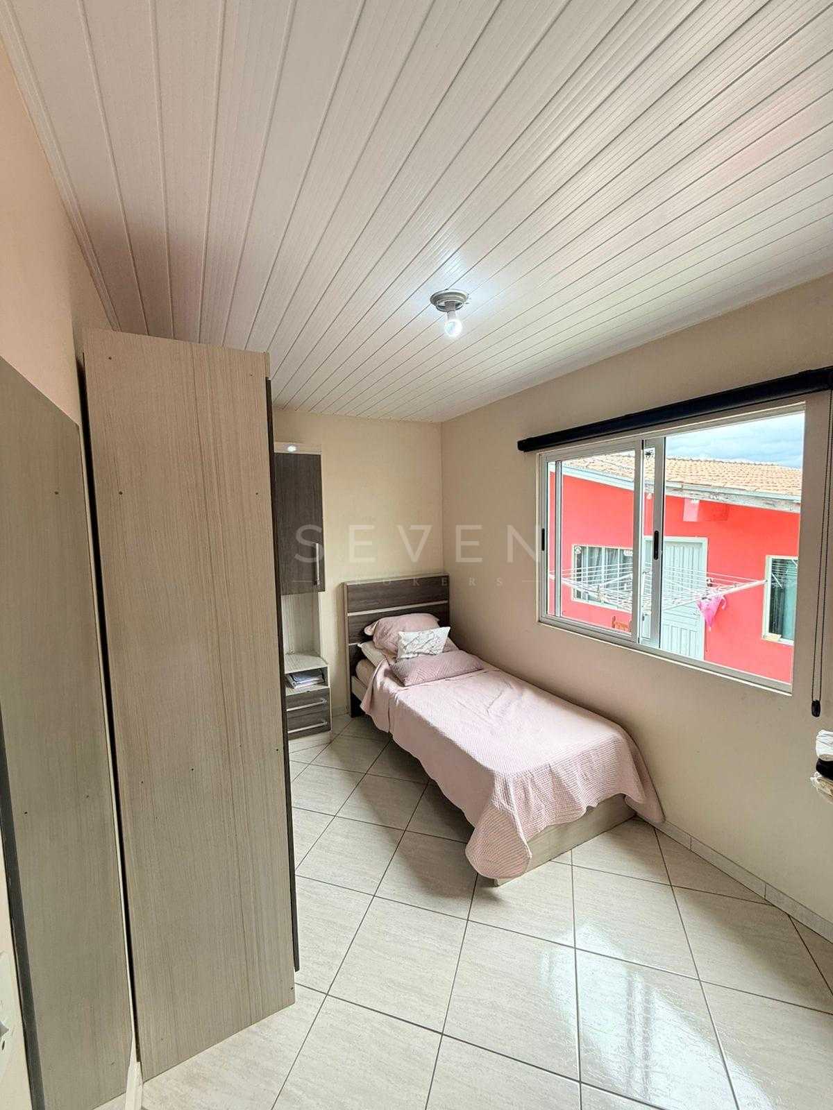 Bairro Alto- Terreno 500 m2,4 casas construídas 200 m2, estuda...