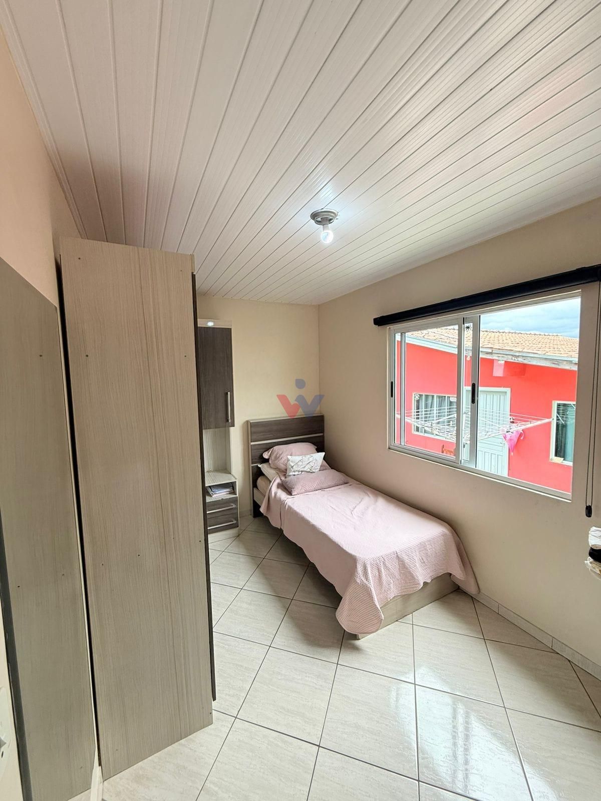 Bairro Alto- Terreno 500 m2,4 casas construídas 200 m2, estuda...