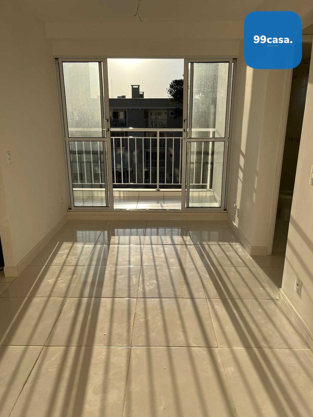 APTO PINHAIS- Cond Graciosa Glub, 02 qtos, vaga coberta, 7  an...