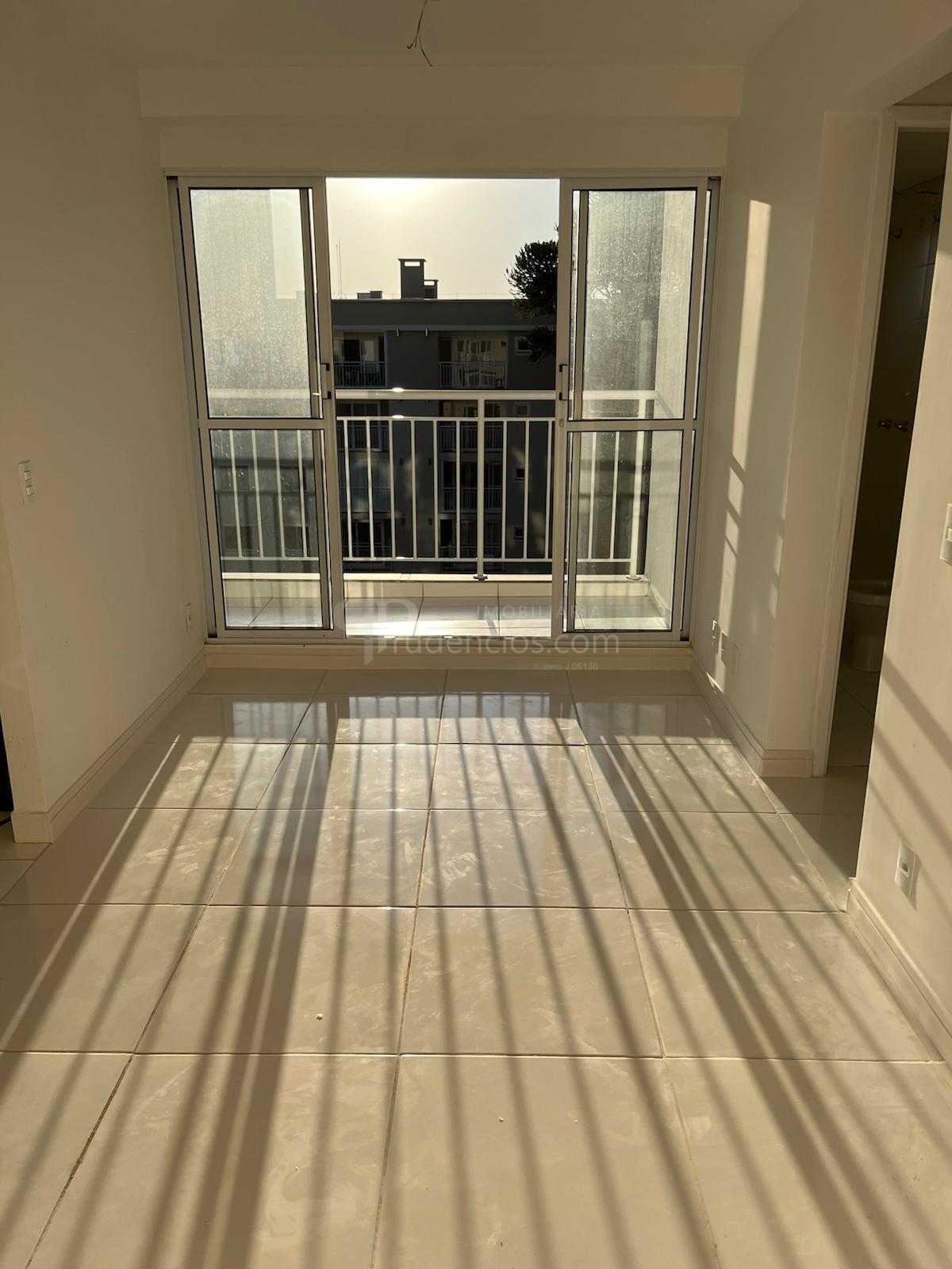 APTO PINHAIS- Cond Graciosa Glub, 02 qtos, vaga coberta, 7  an...