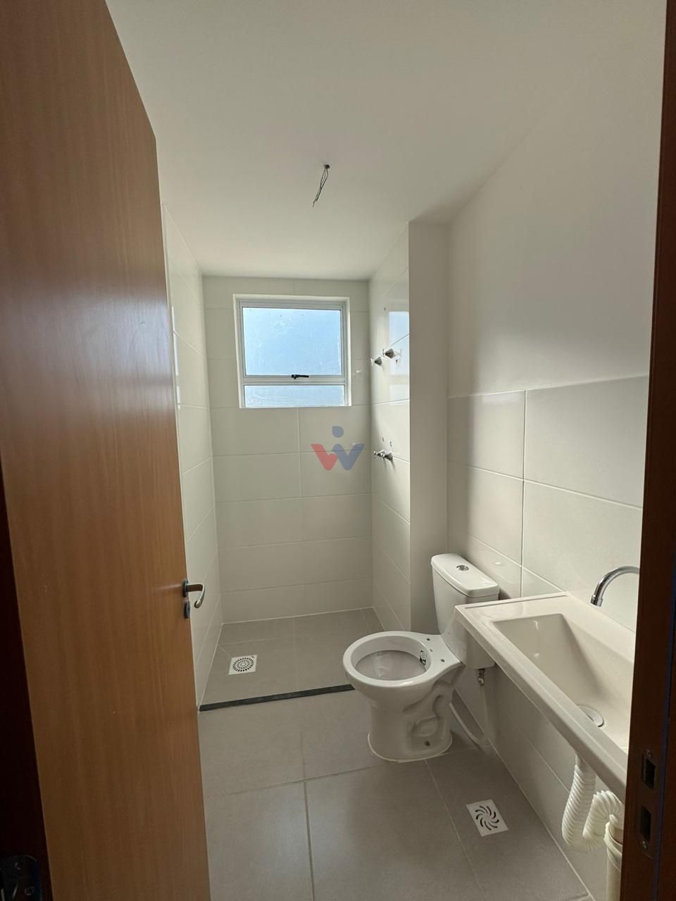 Apto NOVO Bairro Alto - 02 qtos, sacada c  churr, 01 vaga R  4...