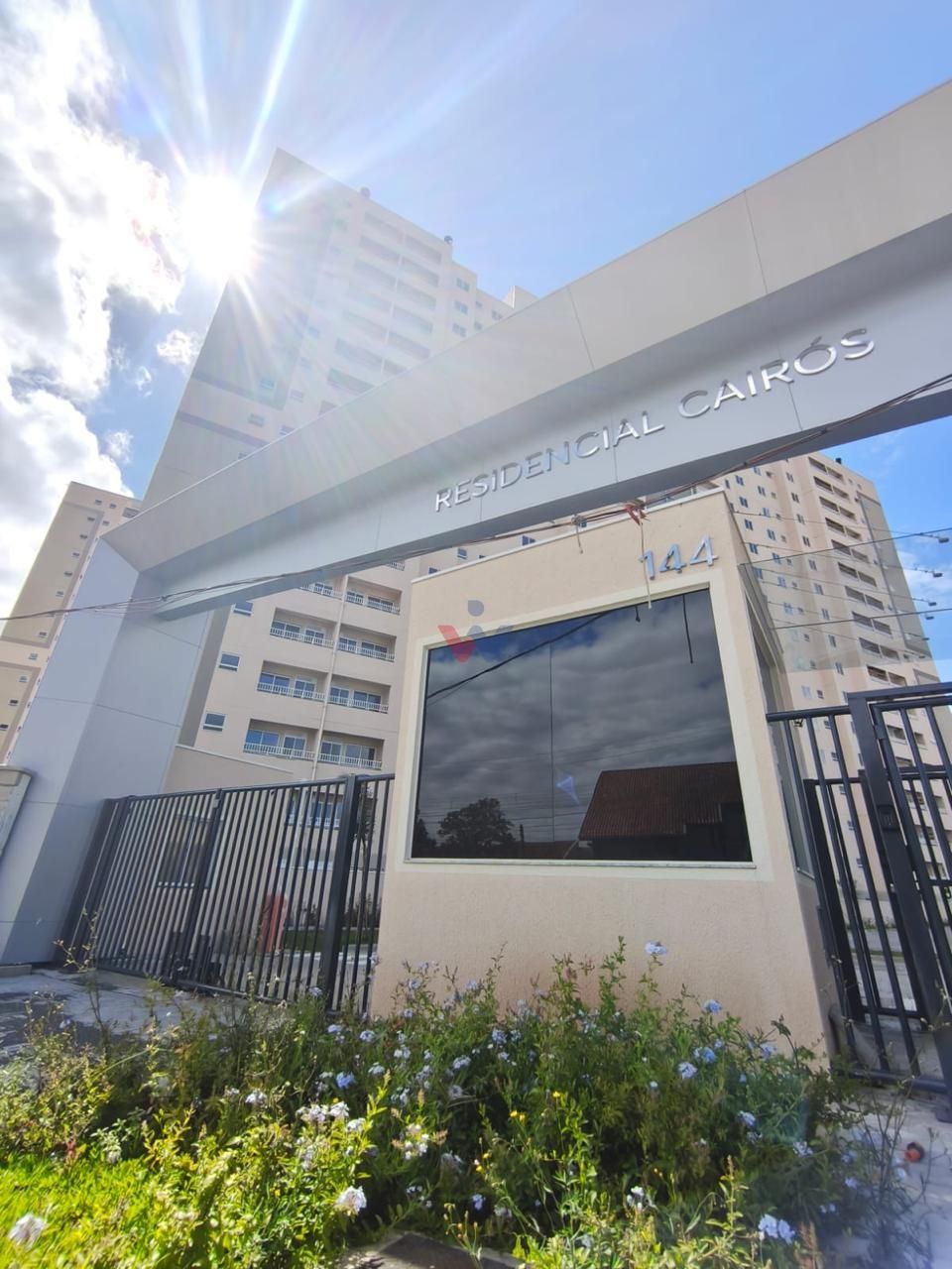 Apto NOVO Bairro Alto - 02 qtos, sacada c  churr, 01 vaga R  4...