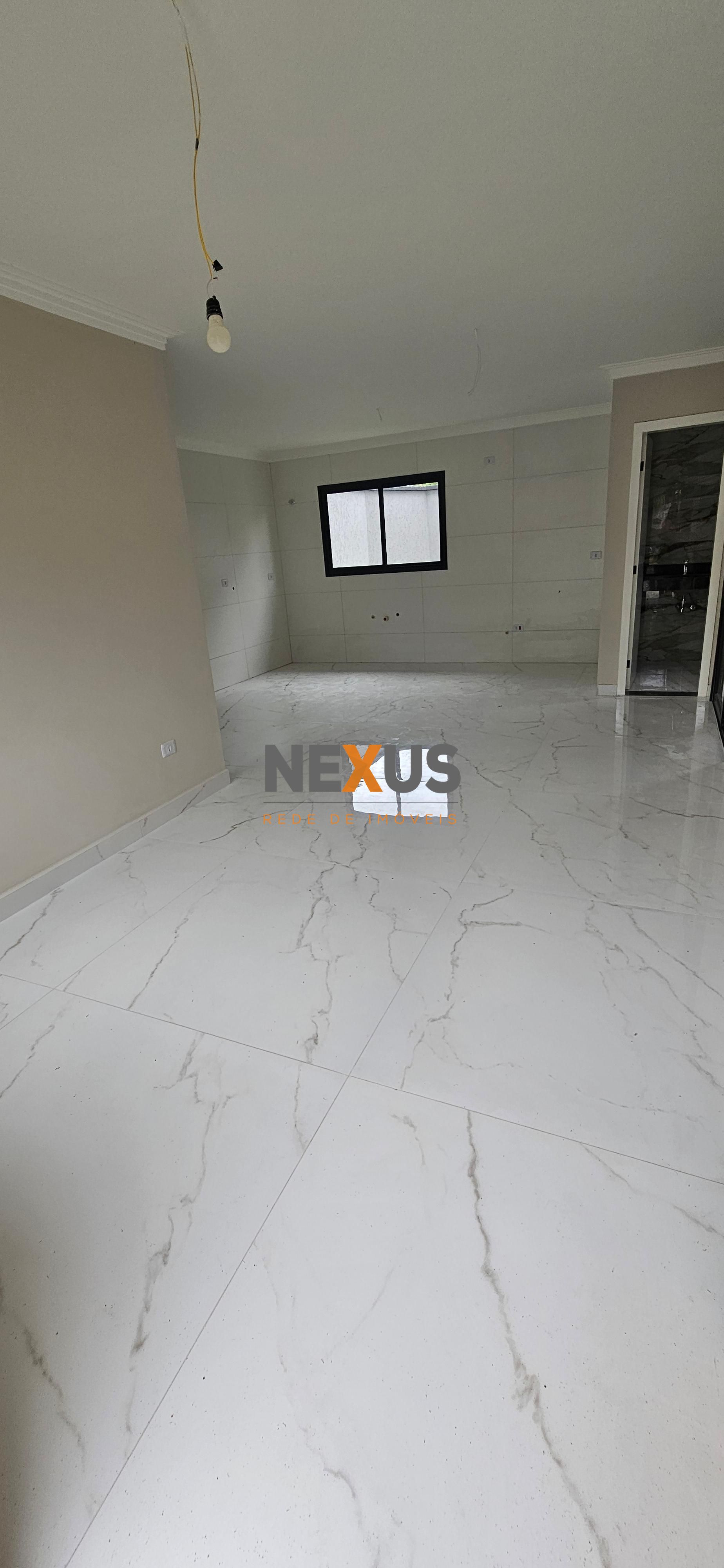 SOBRADOS NOVOS PINHAIS- 138 m2, 03 qtos ste , 02 vagas, R  680...