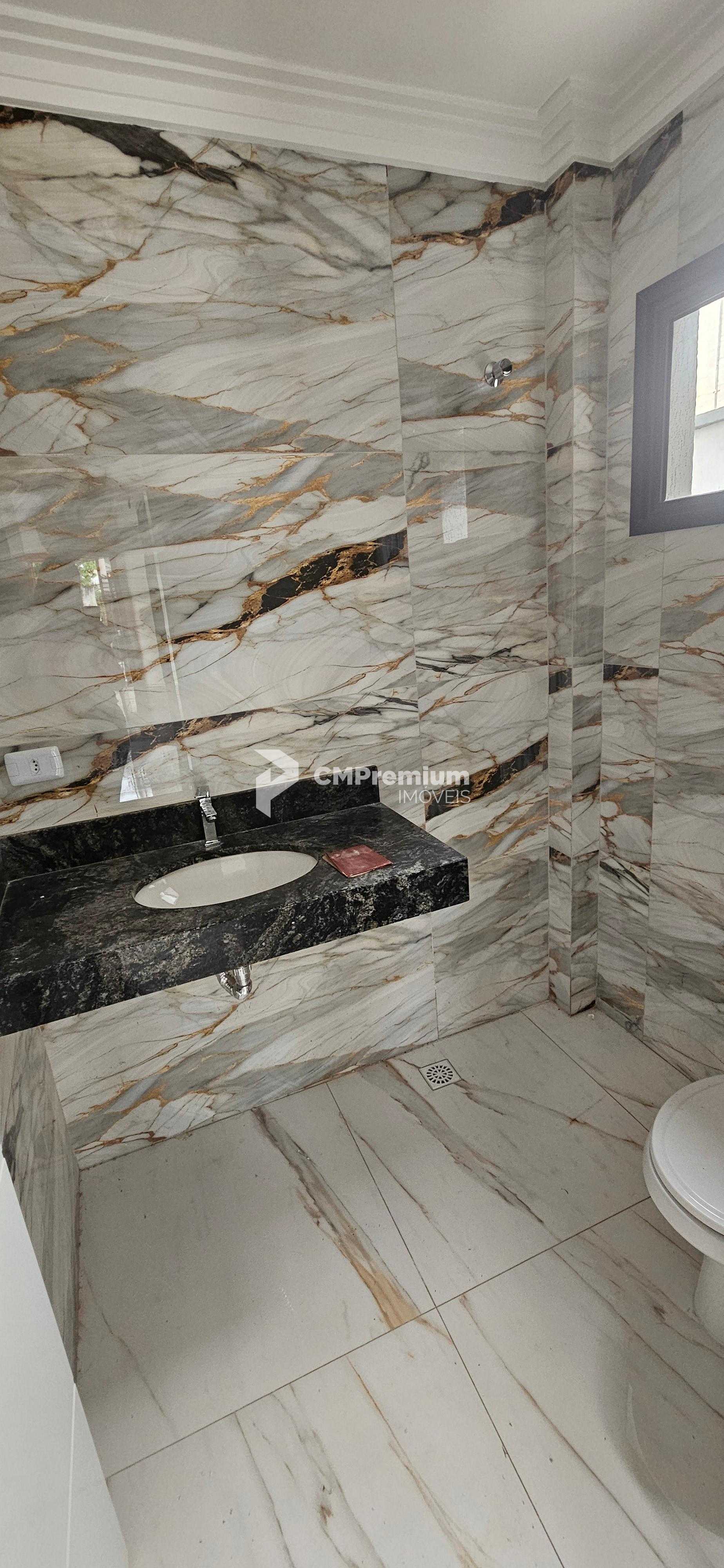 SOBRADOS NOVOS PINHAIS- 138 m2, 03 qtos ste , 02 vagas, R  680...