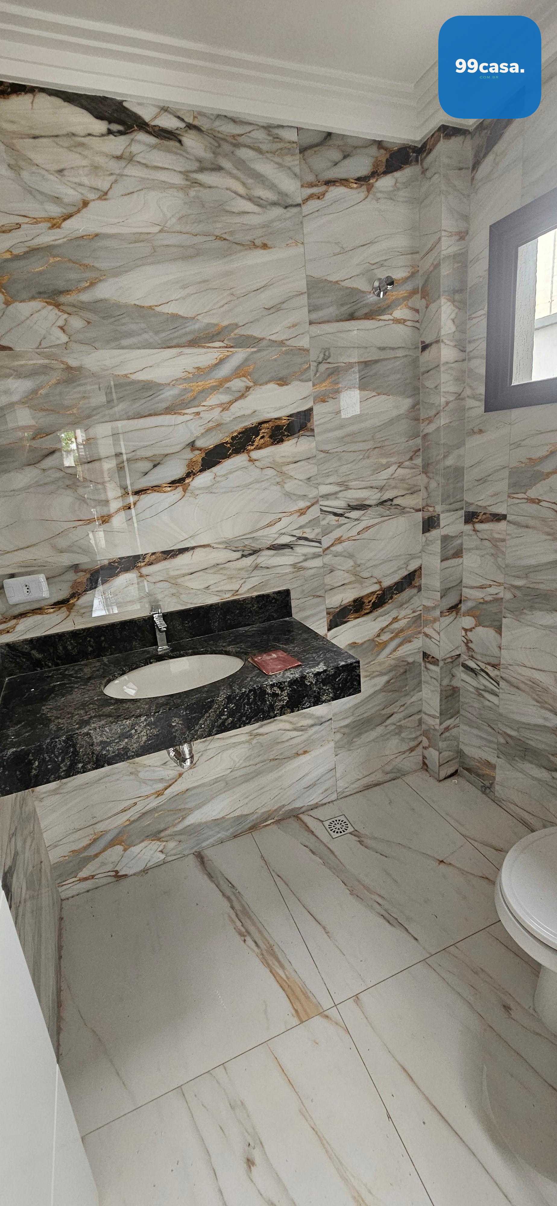 SOBRADOS NOVOS PINHAIS- 138 m2, 03 qtos ste , 02 vagas, R  680...