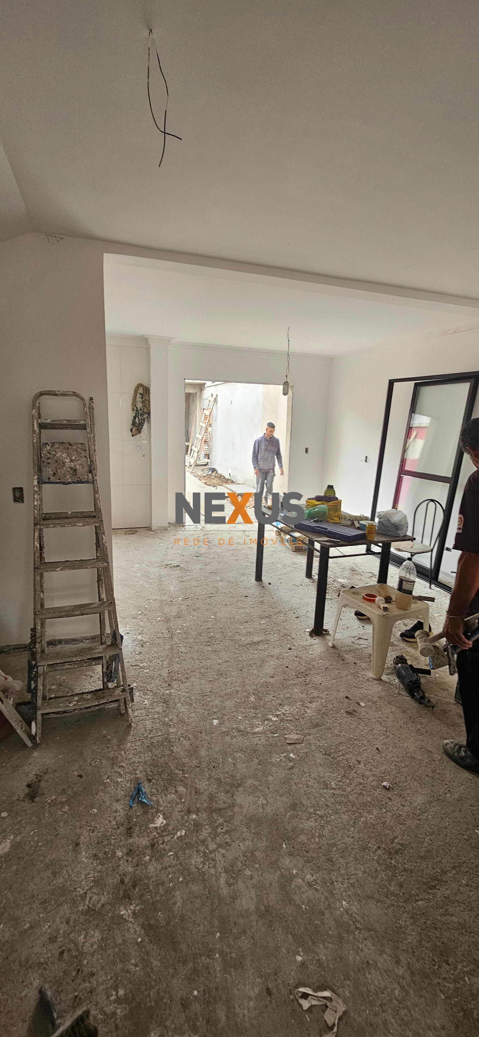 Sobrado Pinhais 174 m2- 03 qtos  ste  02 vagas, R  850 mil