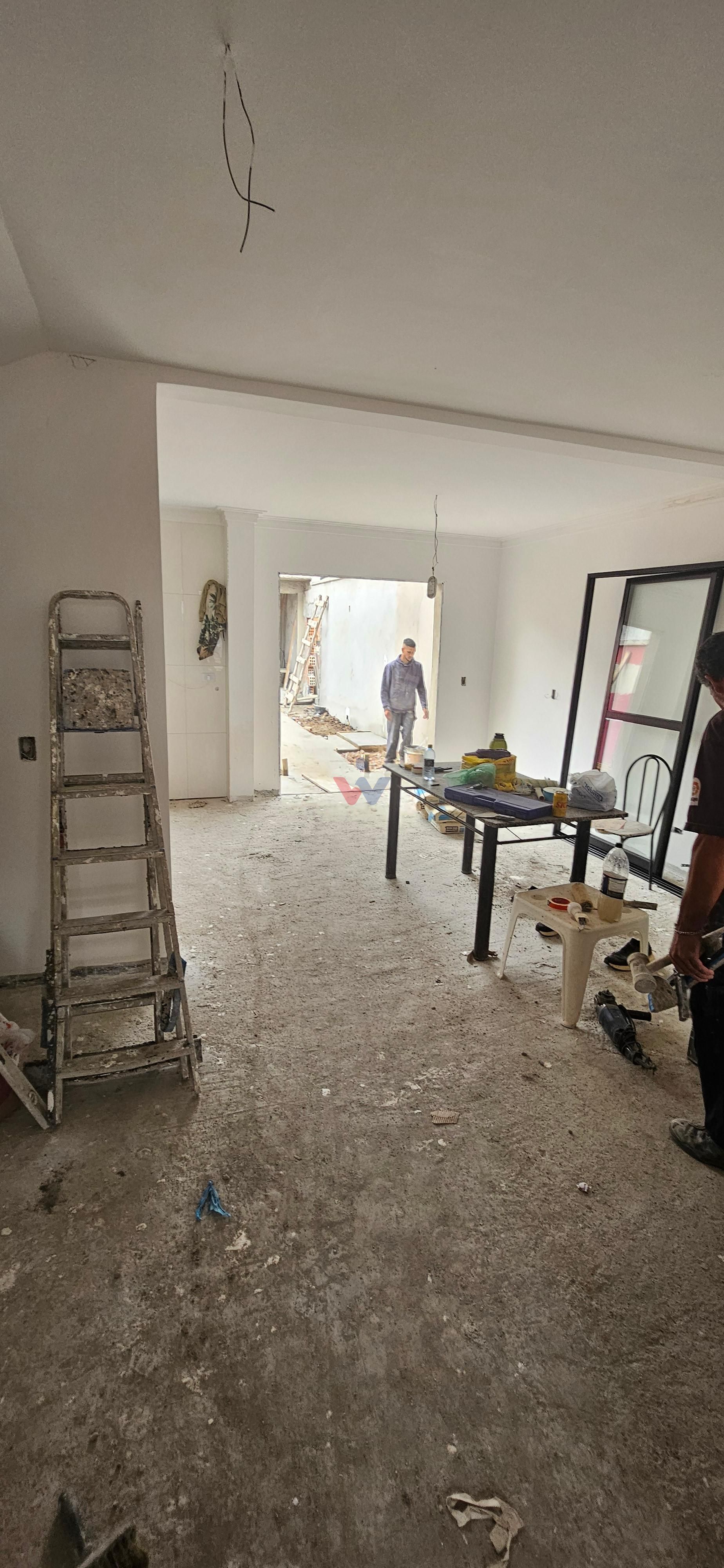 Sobrado Pinhais 174 m2- 03 qtos  ste  02 vagas, R  850 mil