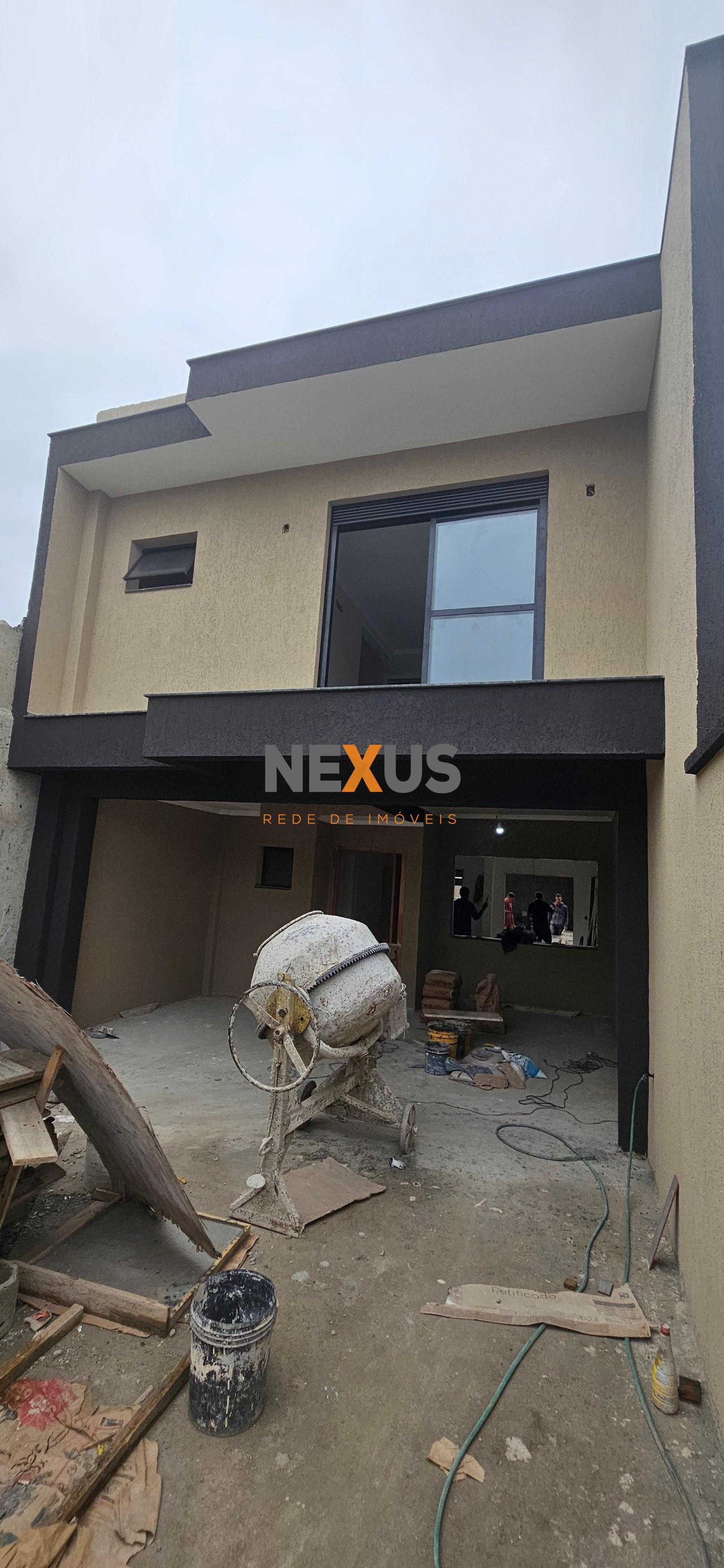 Sobrado Pinhais 174 m2- 03 qtos  ste  02 vagas, R  850 mil