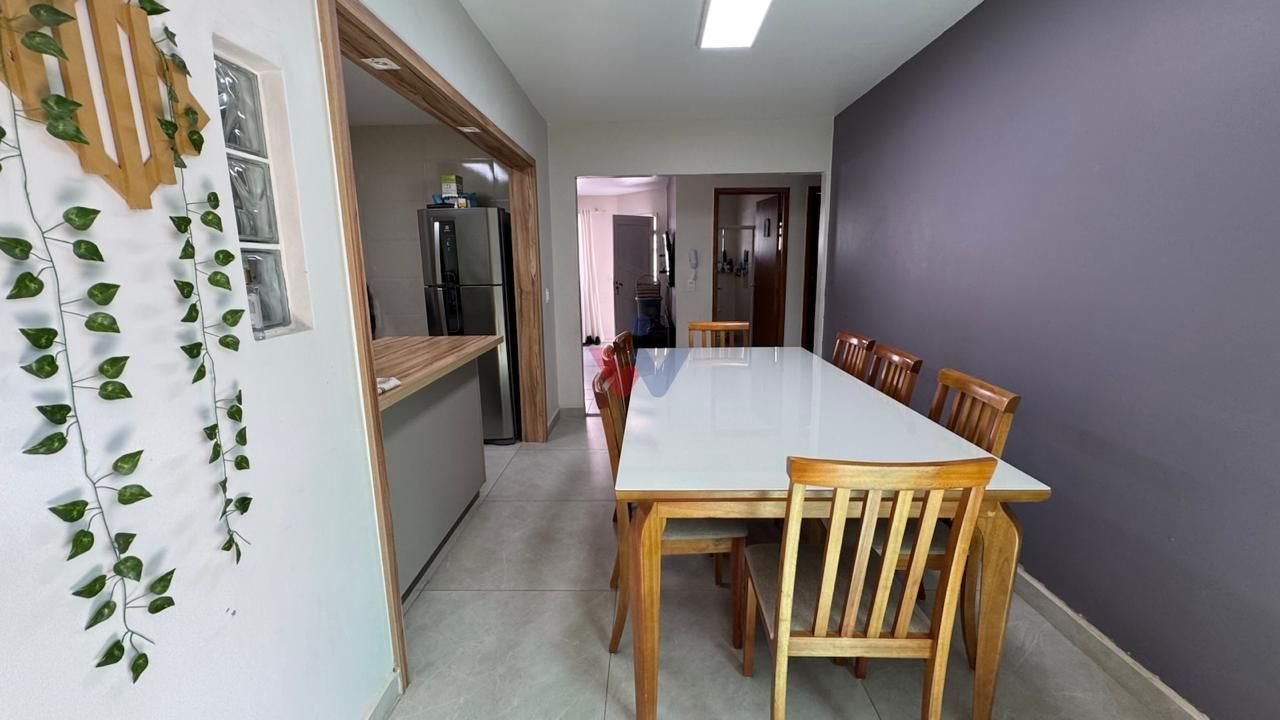 Casa em condomínio, com excelente localização em PINHAIS-PR