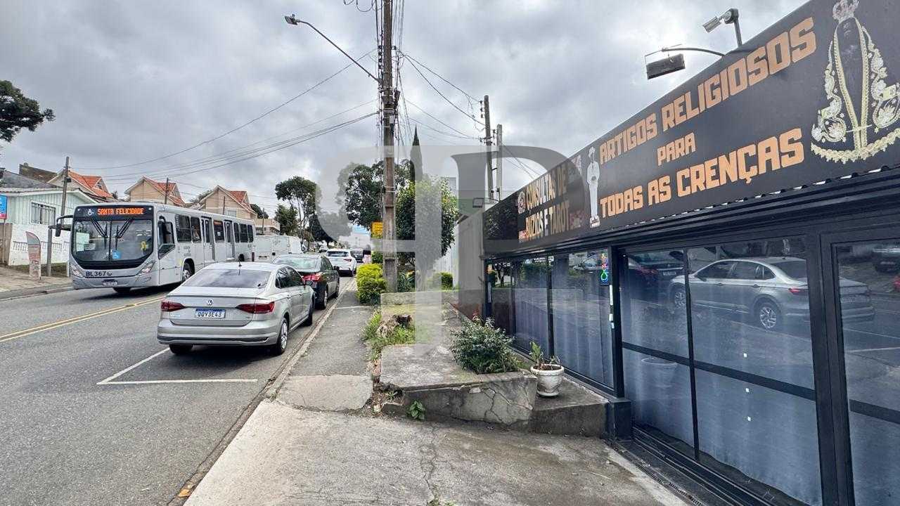 Ponto comercial + residência! Na principal rua do Bairro Alto!