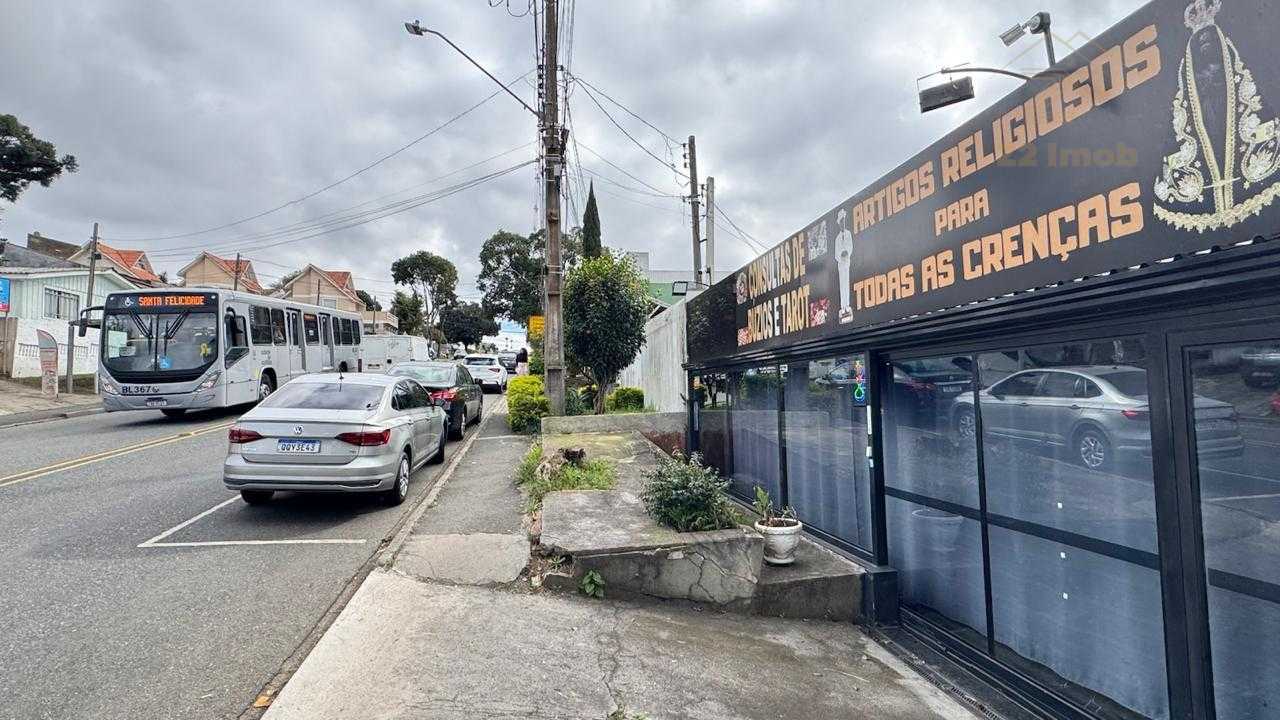 Ponto comercial + residência! Na principal rua do Bairro Alto!