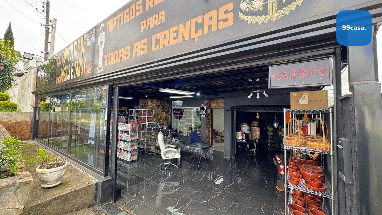 Ponto comercial + residência! Na principal rua do Bairro Alto!