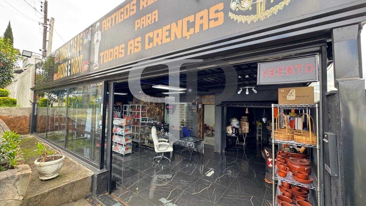 Ponto comercial + residência! Na principal rua do Bairro Alto!