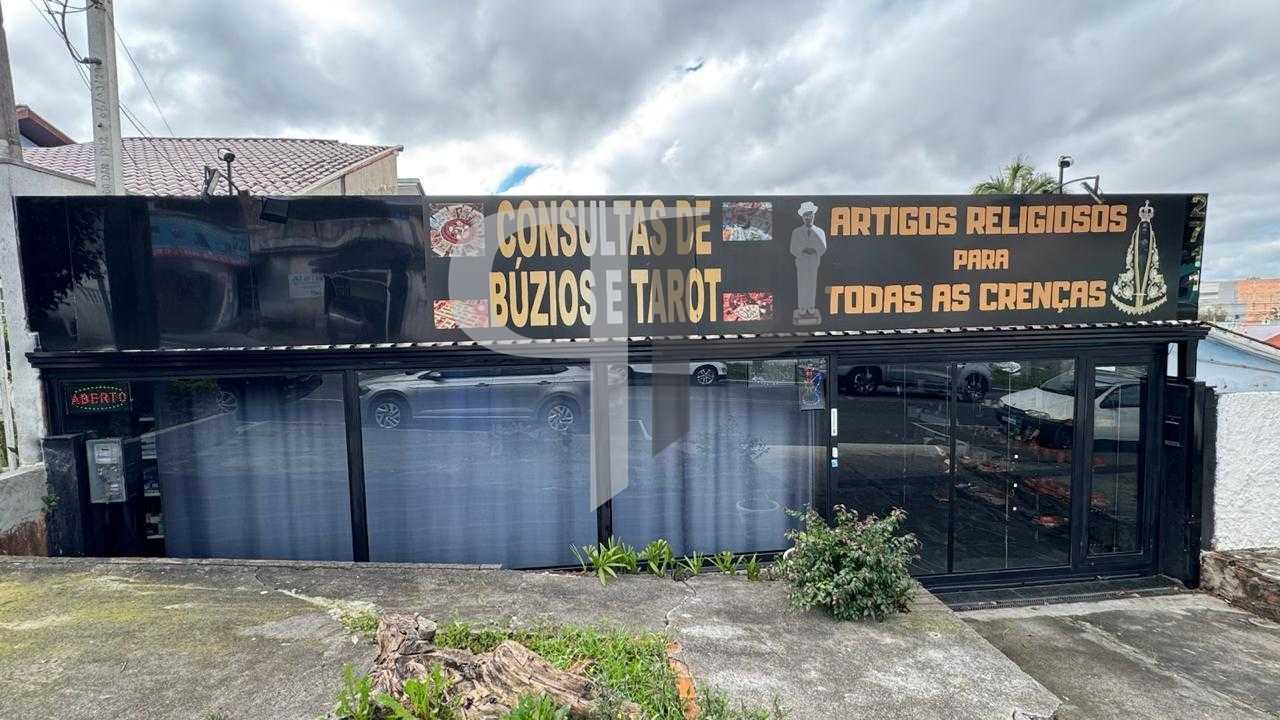 Ponto comercial + residência! Na principal rua do Bairro Alto!