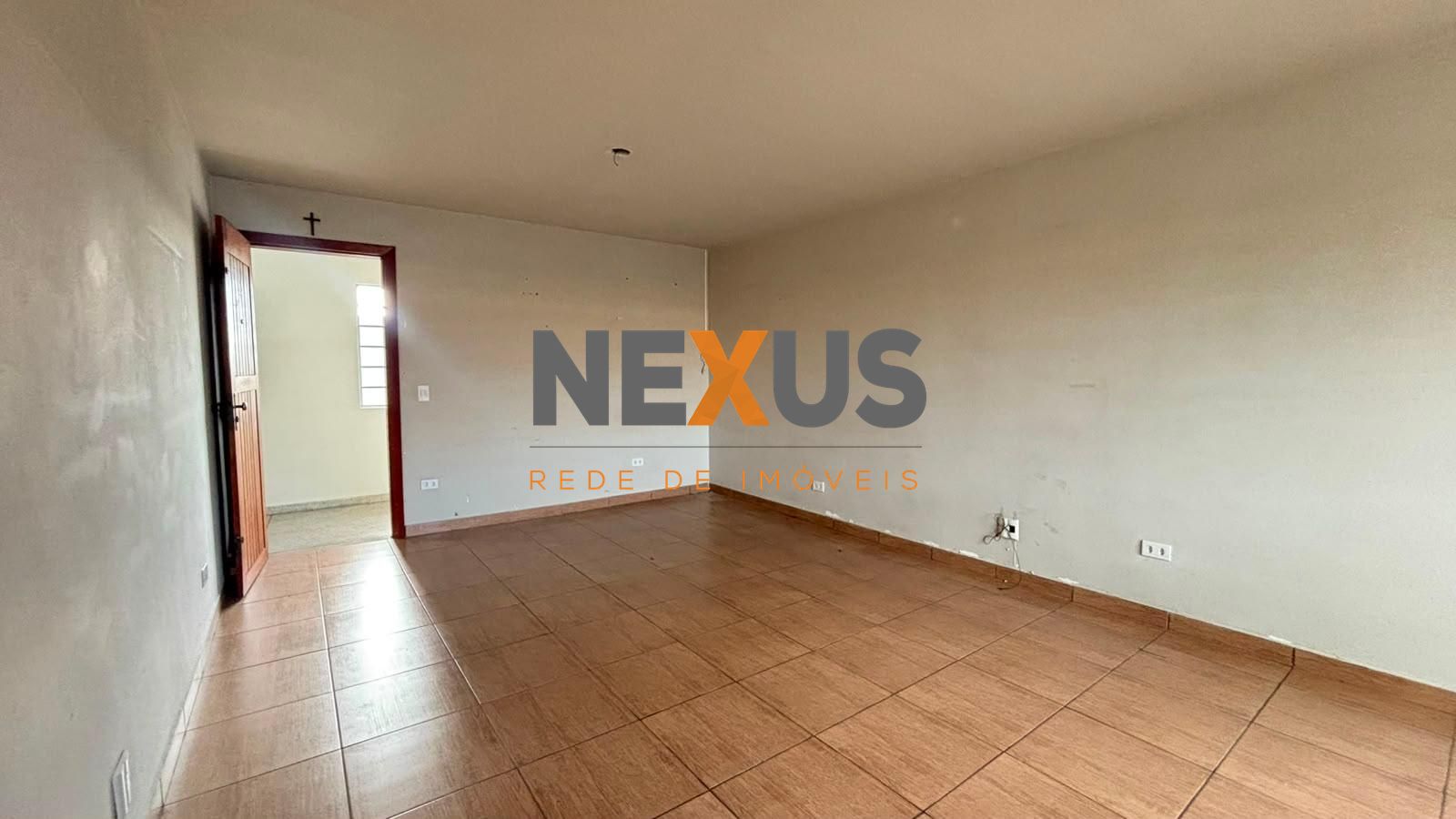Sala comercial Novo Mundo 30 m2, rua principal e comercial R$ ...