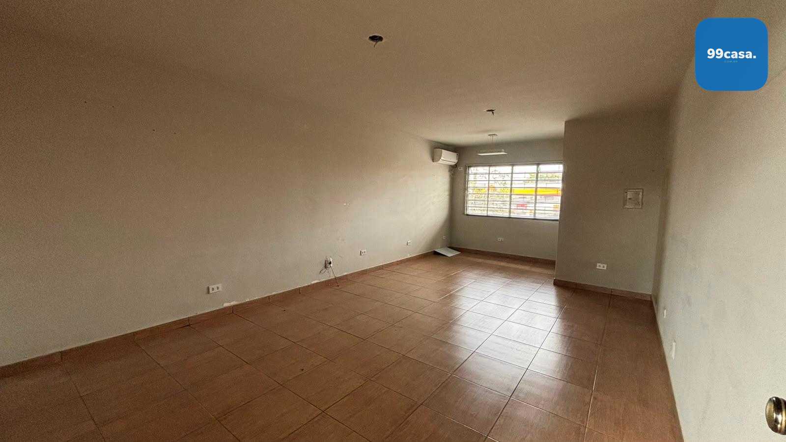 Sala comercial Novo Mundo 30 m2, rua principal e comercial R$ ...